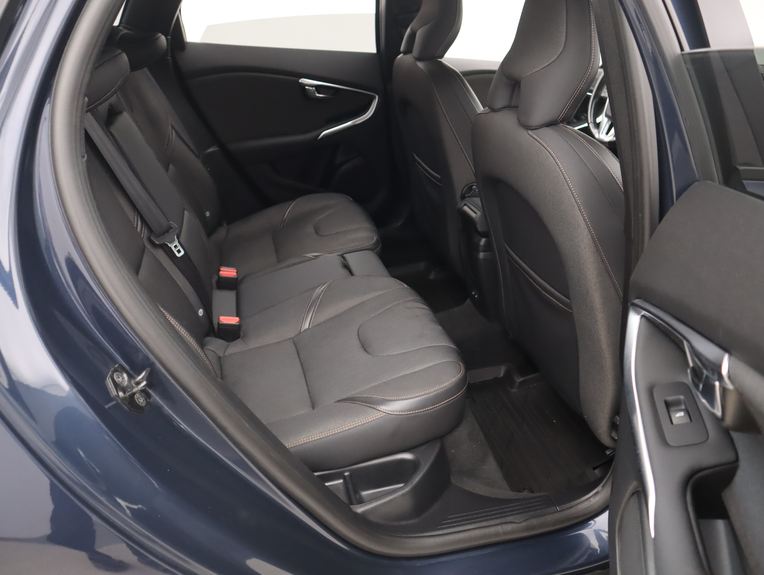 VOLVO V40 Cross Country 2013