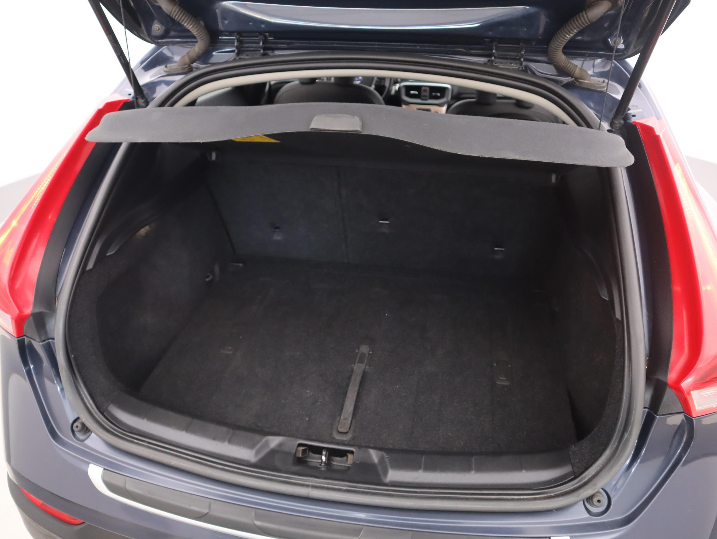 VOLVO V40 Cross Country 2013