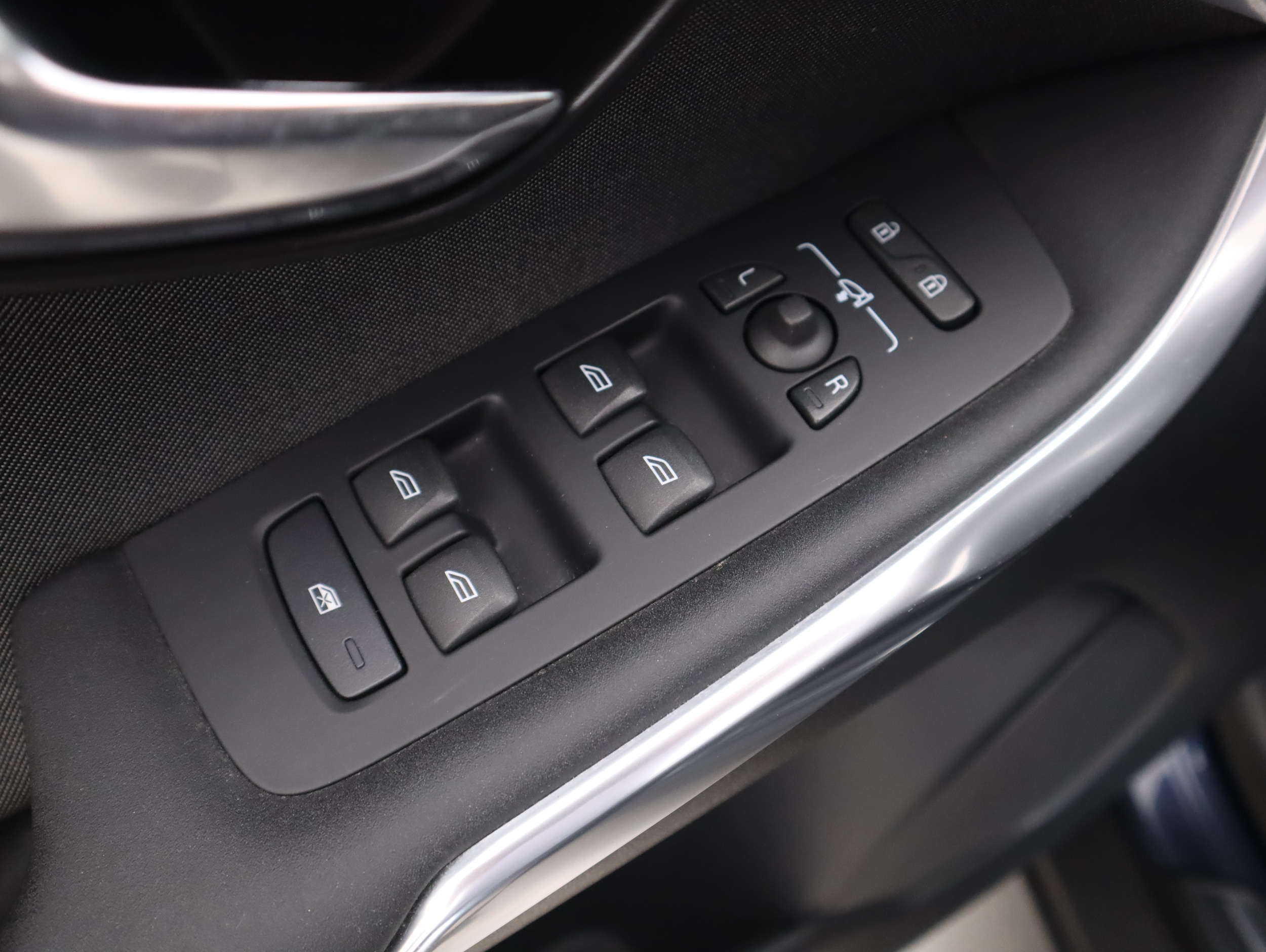 VOLVO V40 Cross Country 2013