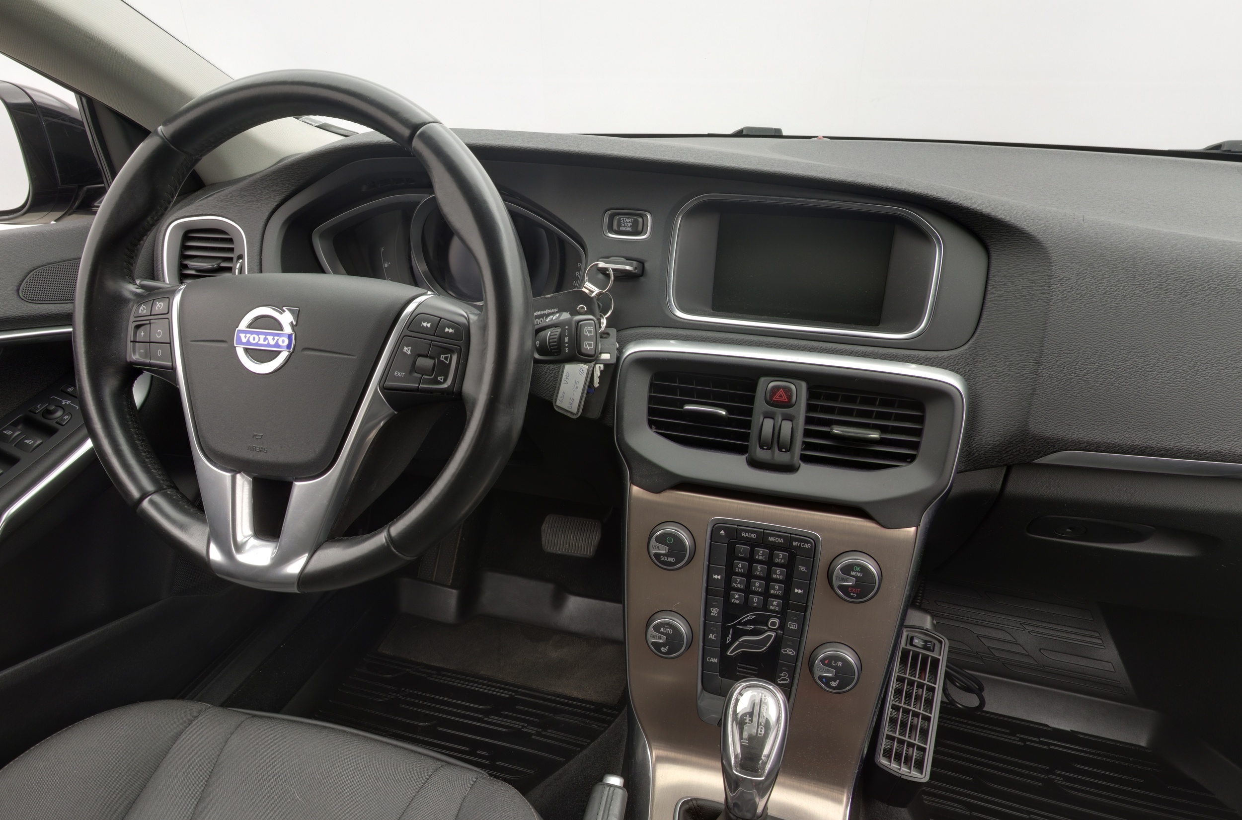 VOLVO V40 Cross Country 2013