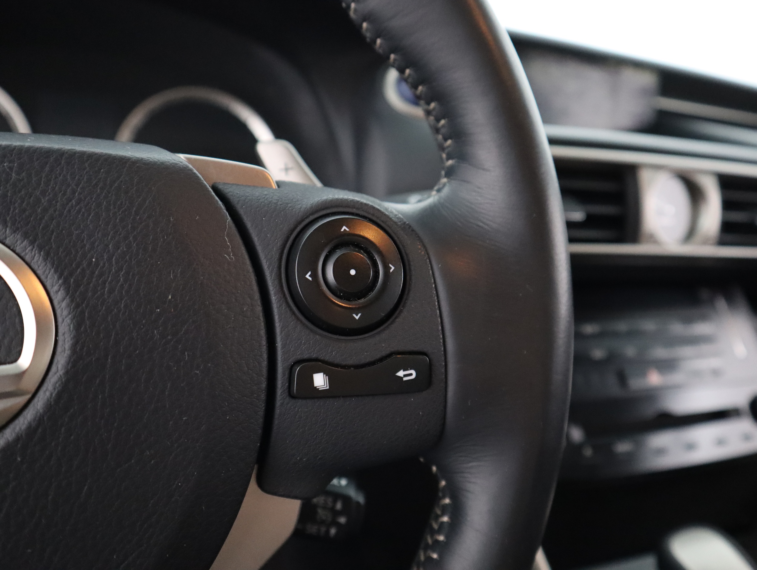 LEXUS IS 2015