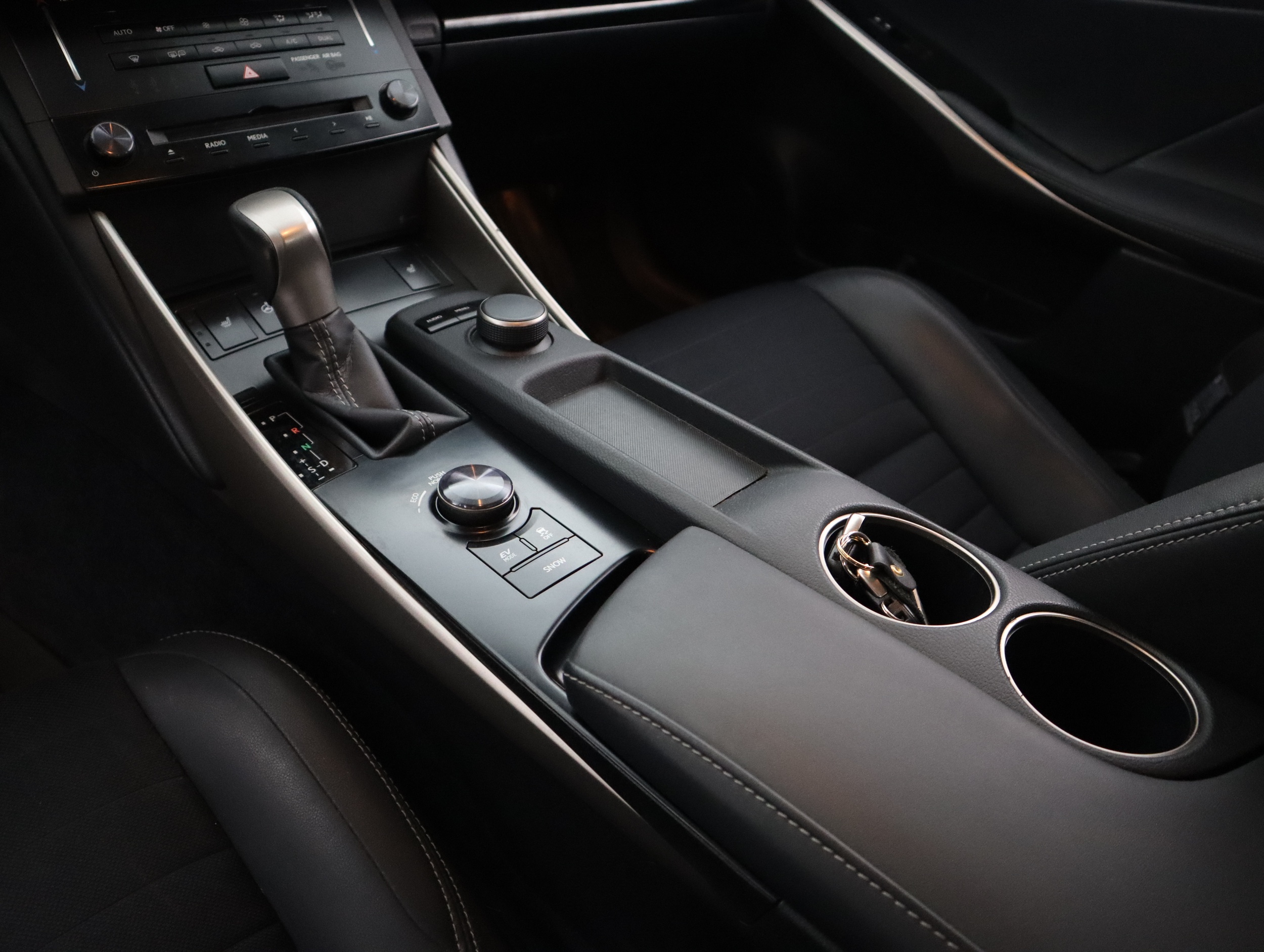 LEXUS IS 2015