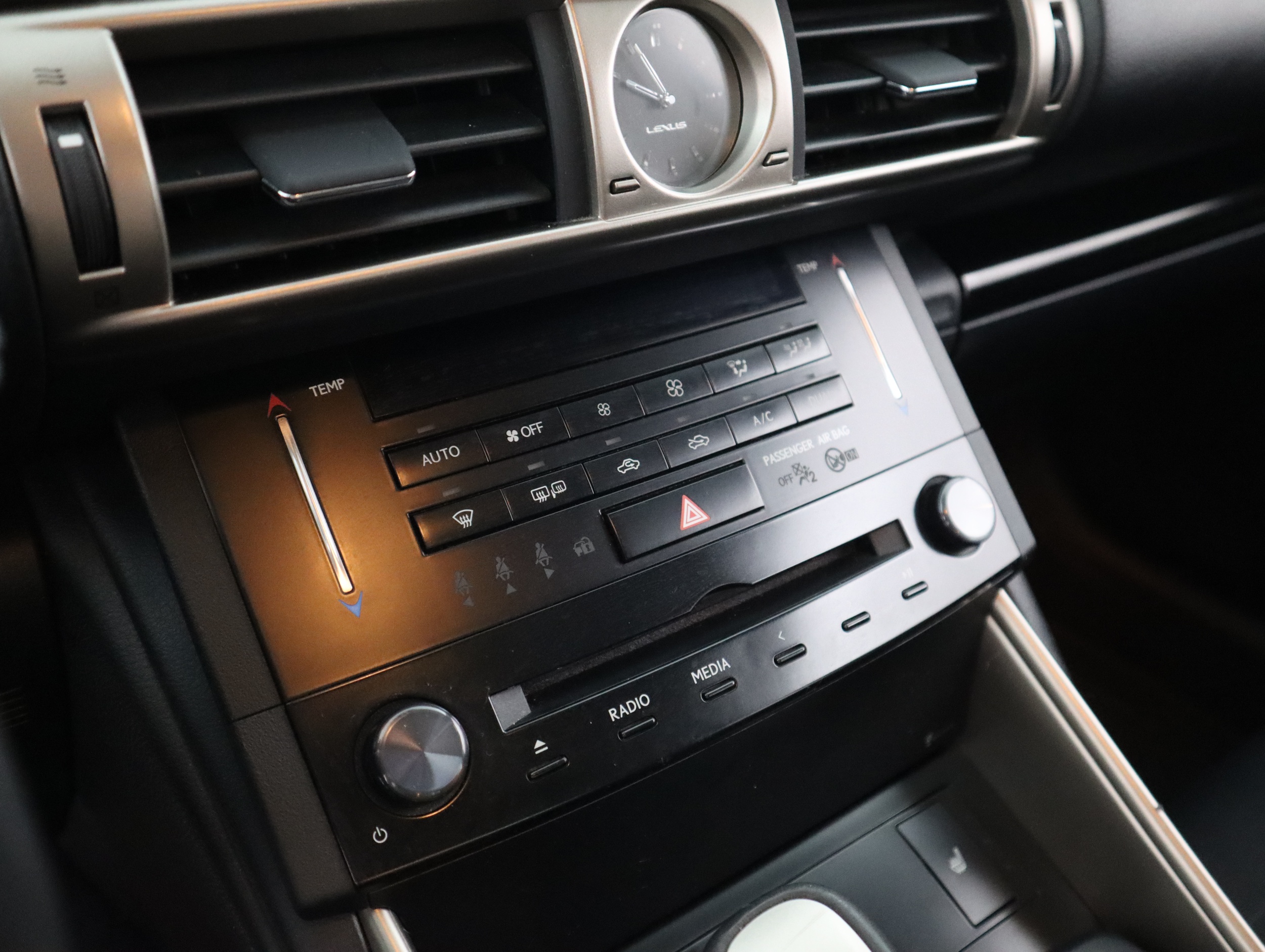 LEXUS IS 2015