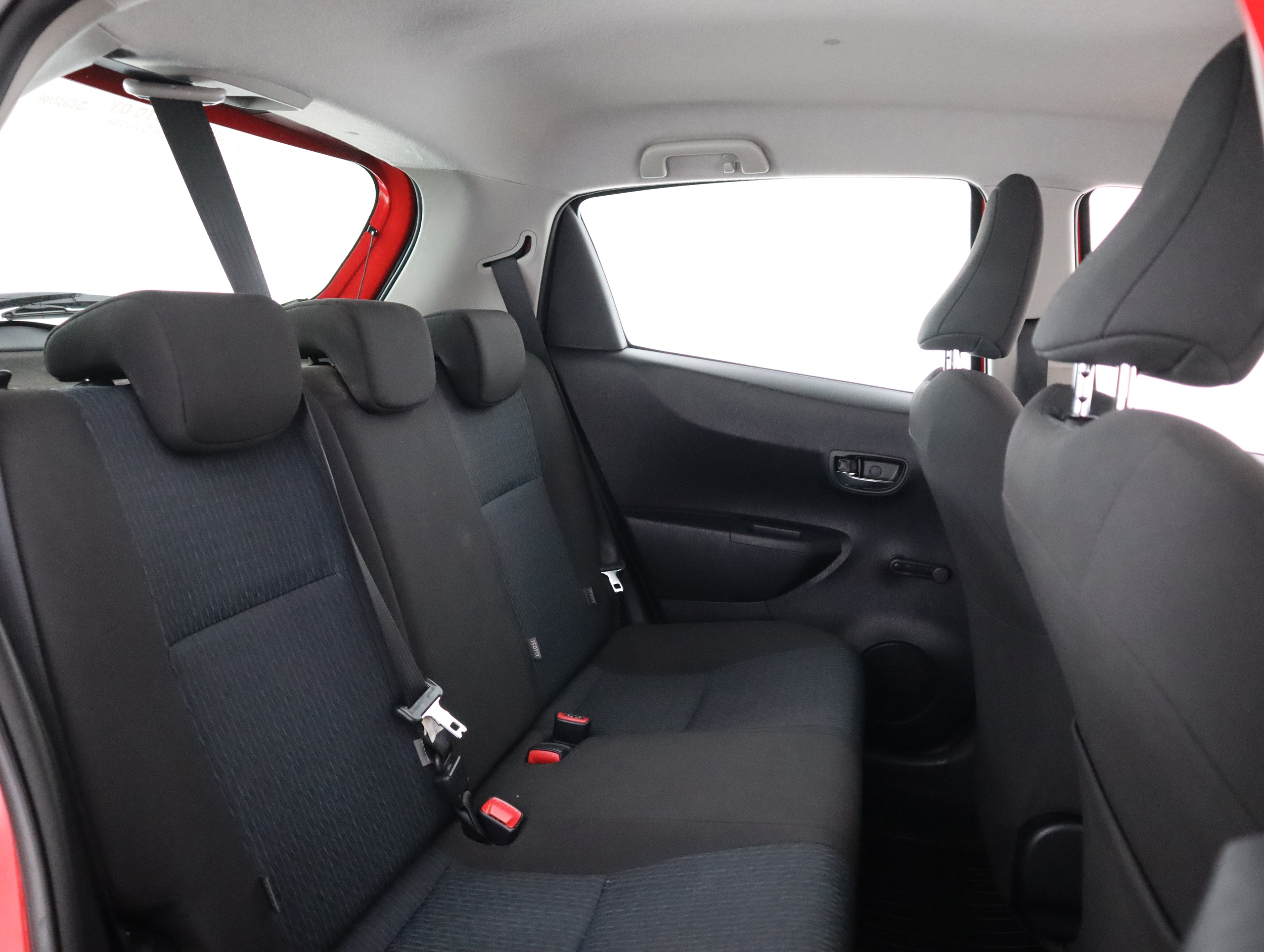TOYOTA Yaris 2012