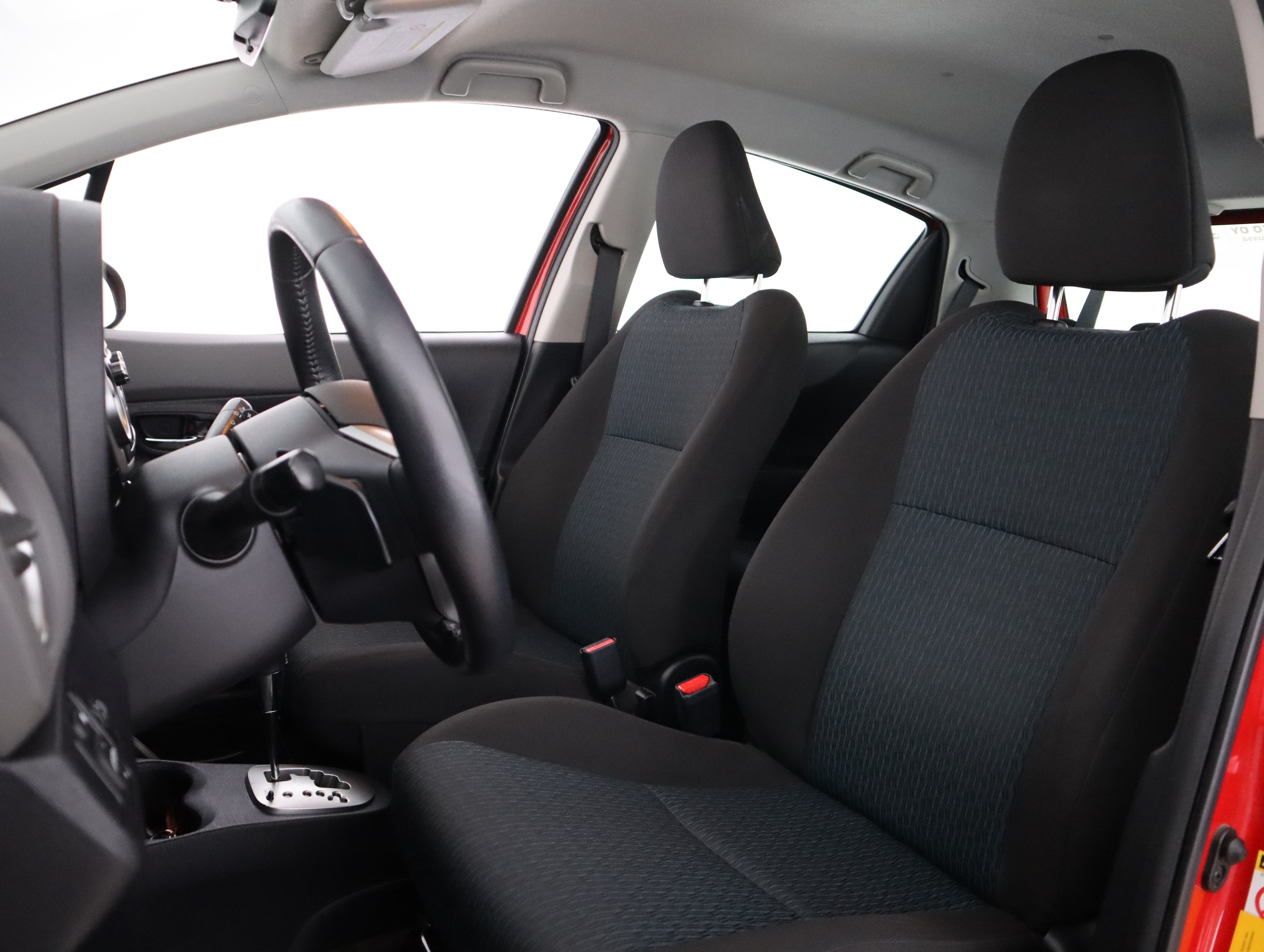 TOYOTA Yaris 2012