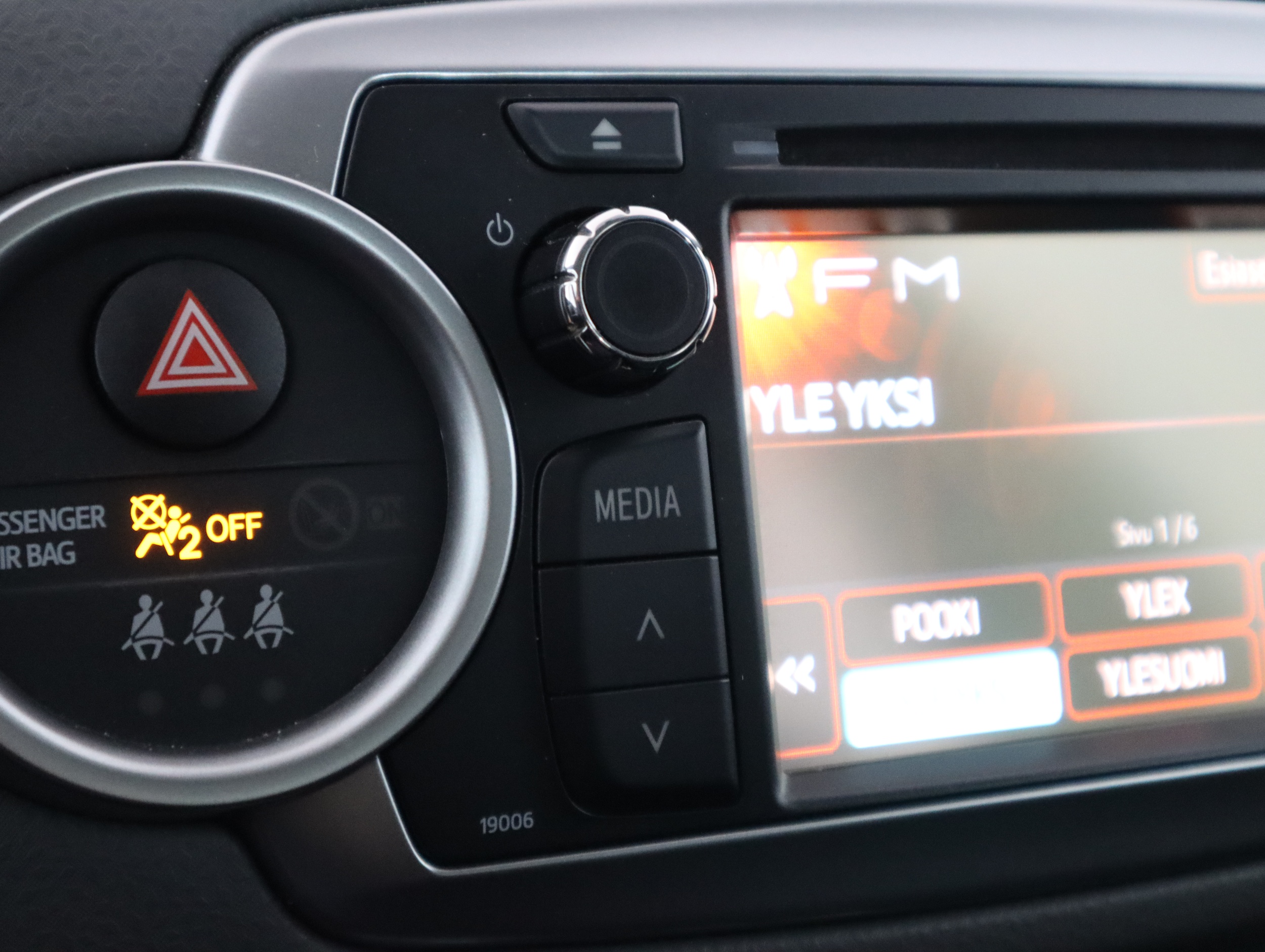 TOYOTA Yaris 2012