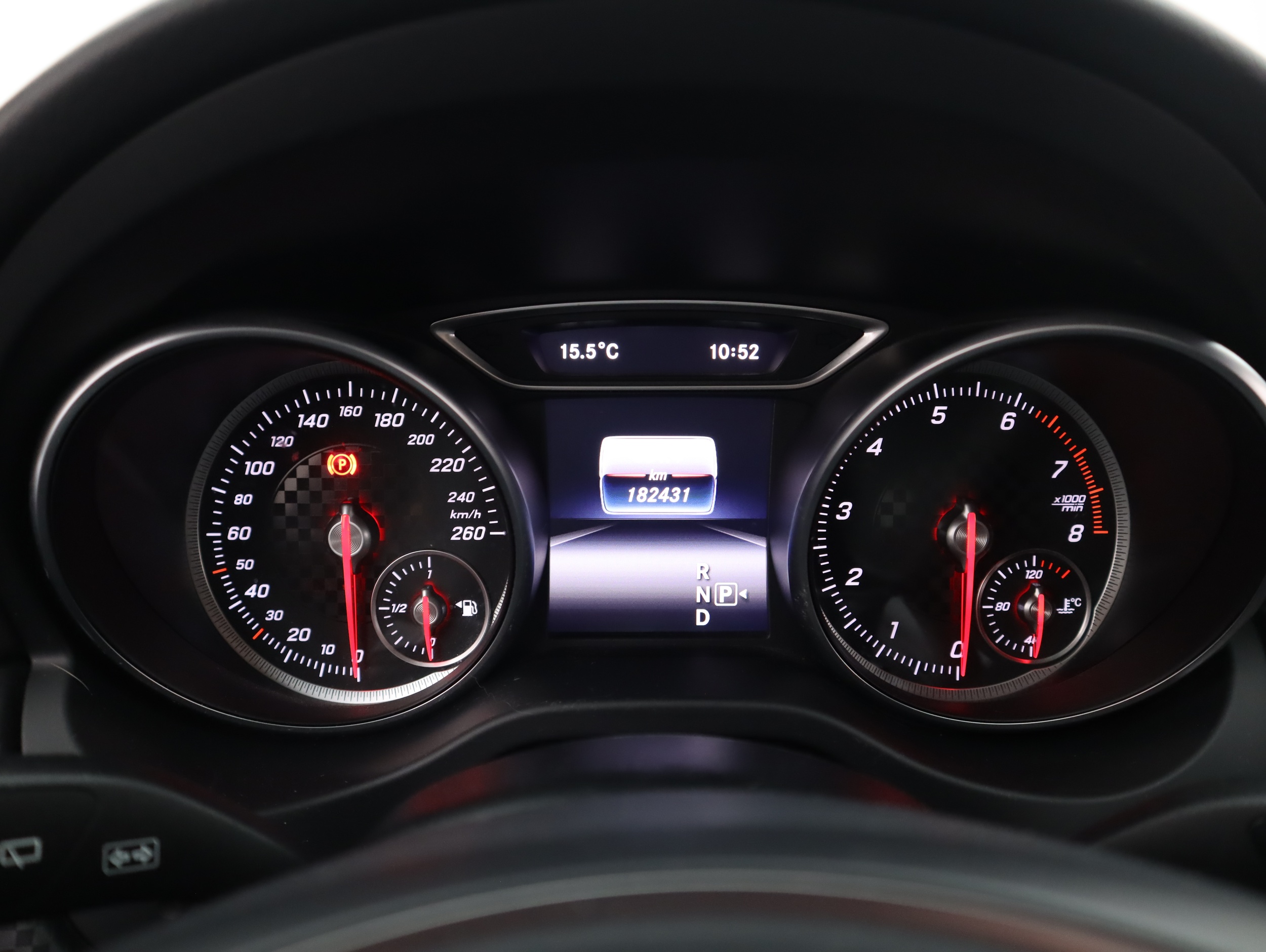 MERCEDES-BENZ A 2015