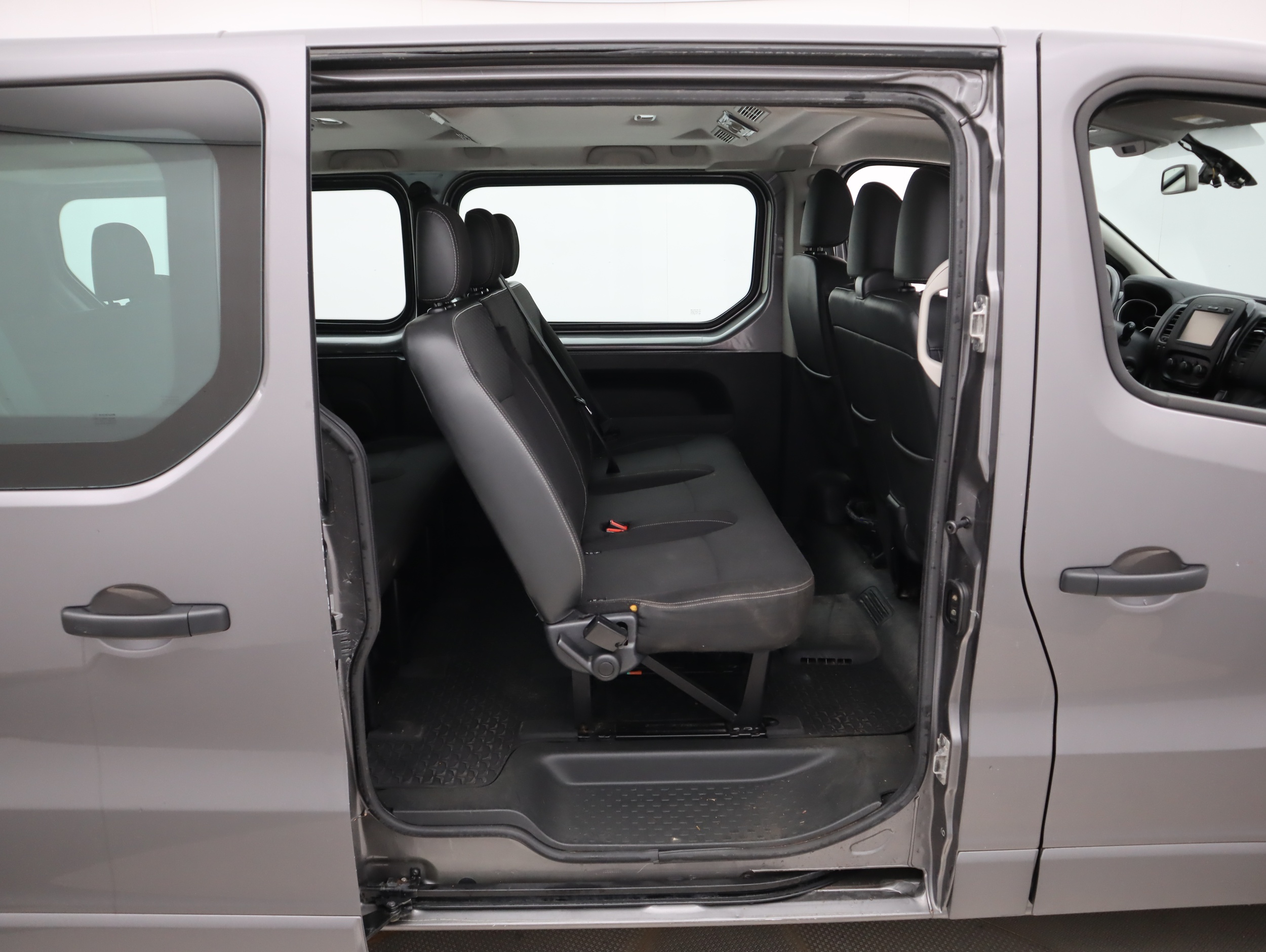 OPEL VIVARO 2016