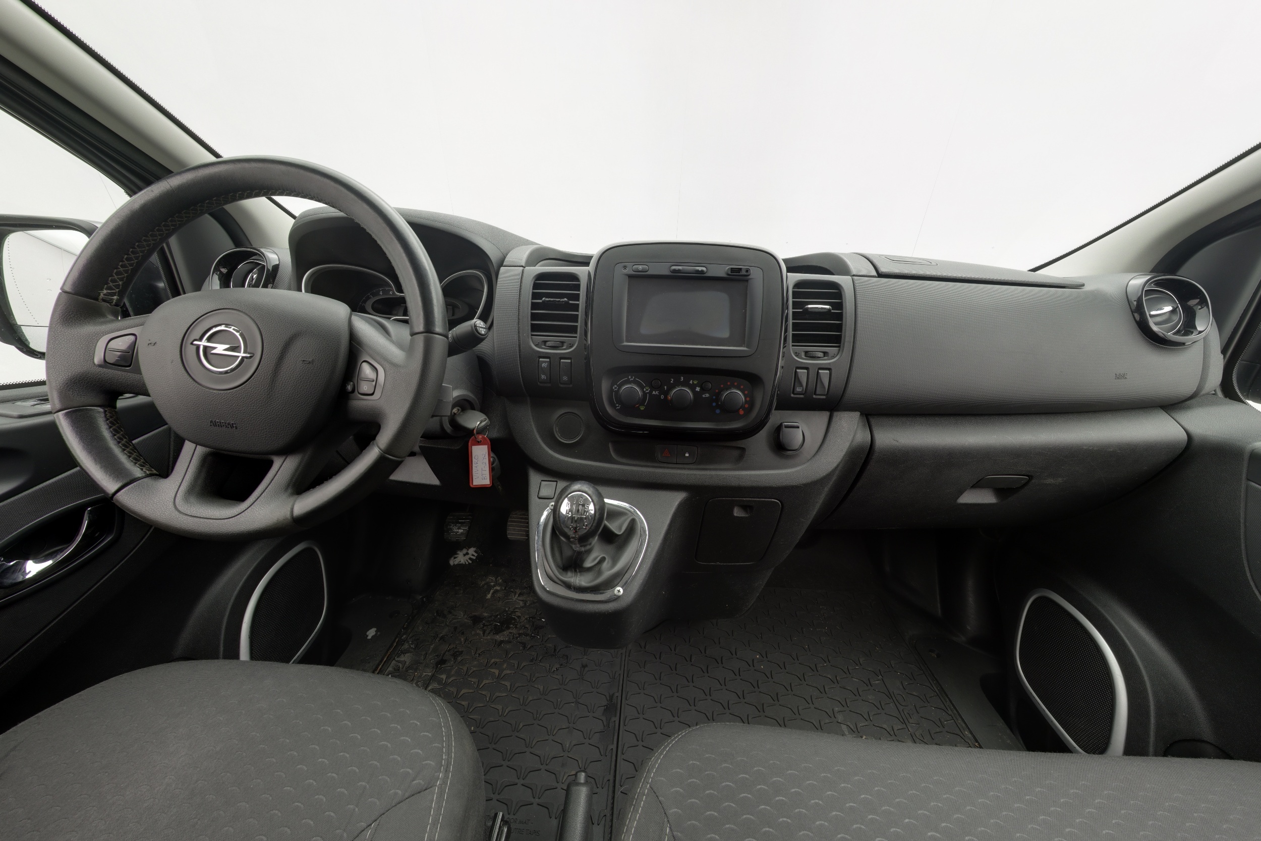 OPEL VIVARO 2016