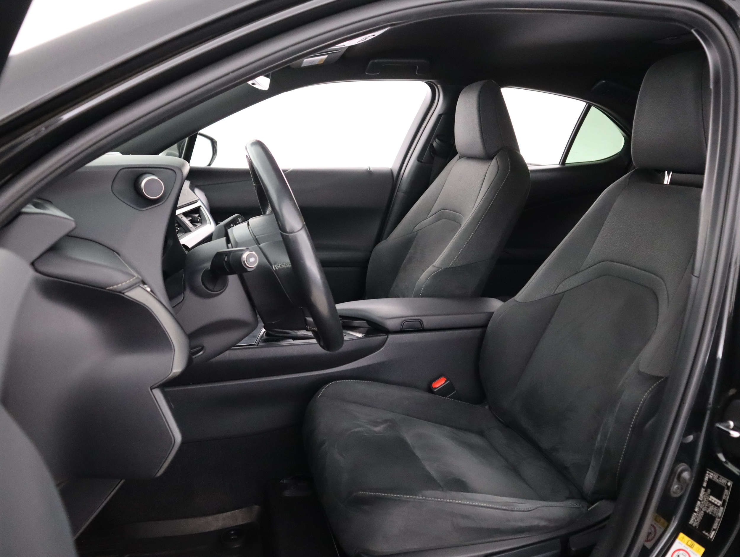 LEXUS UX 2019