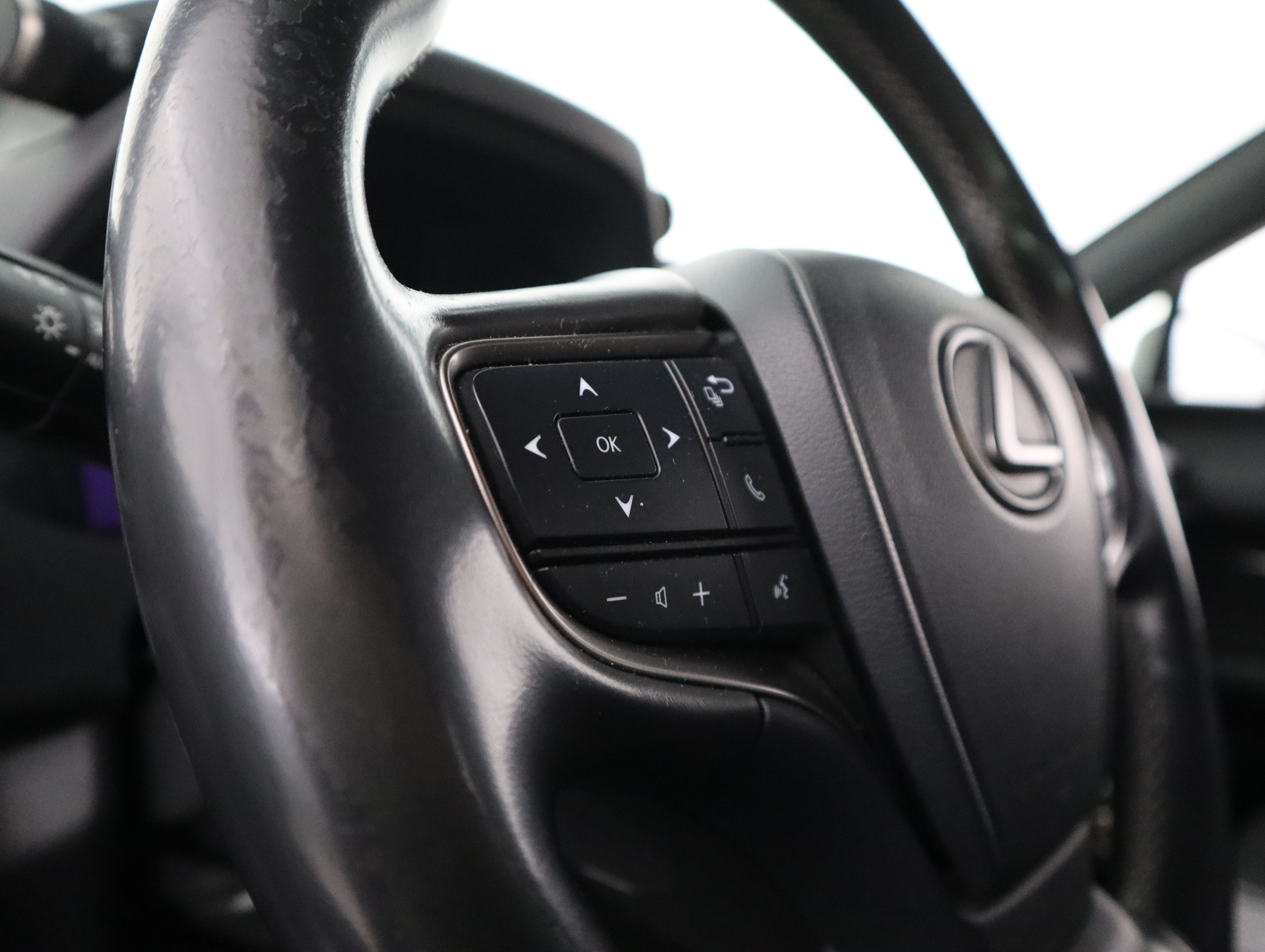 LEXUS UX 2019