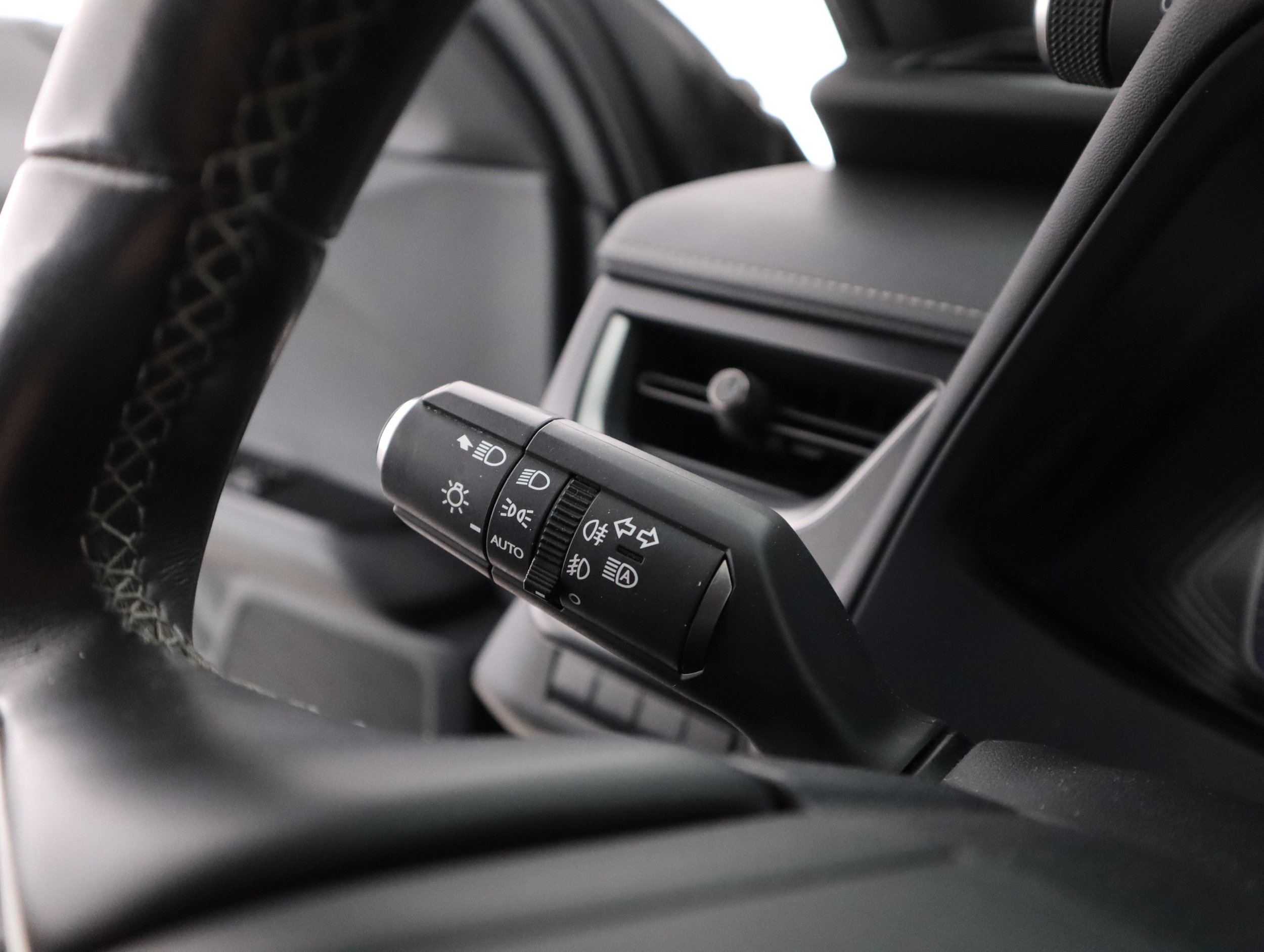 LEXUS UX 2019