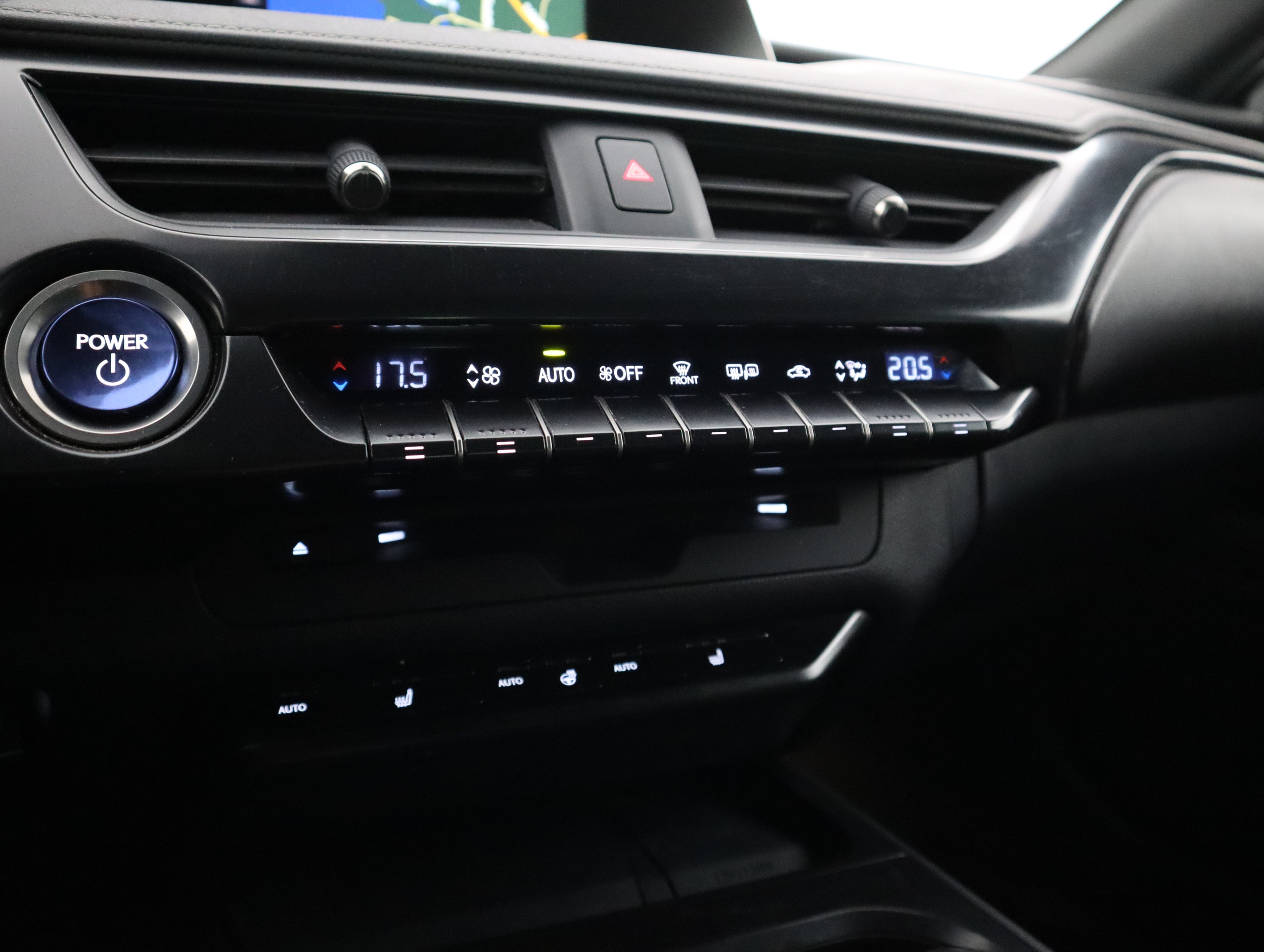 LEXUS UX 2019