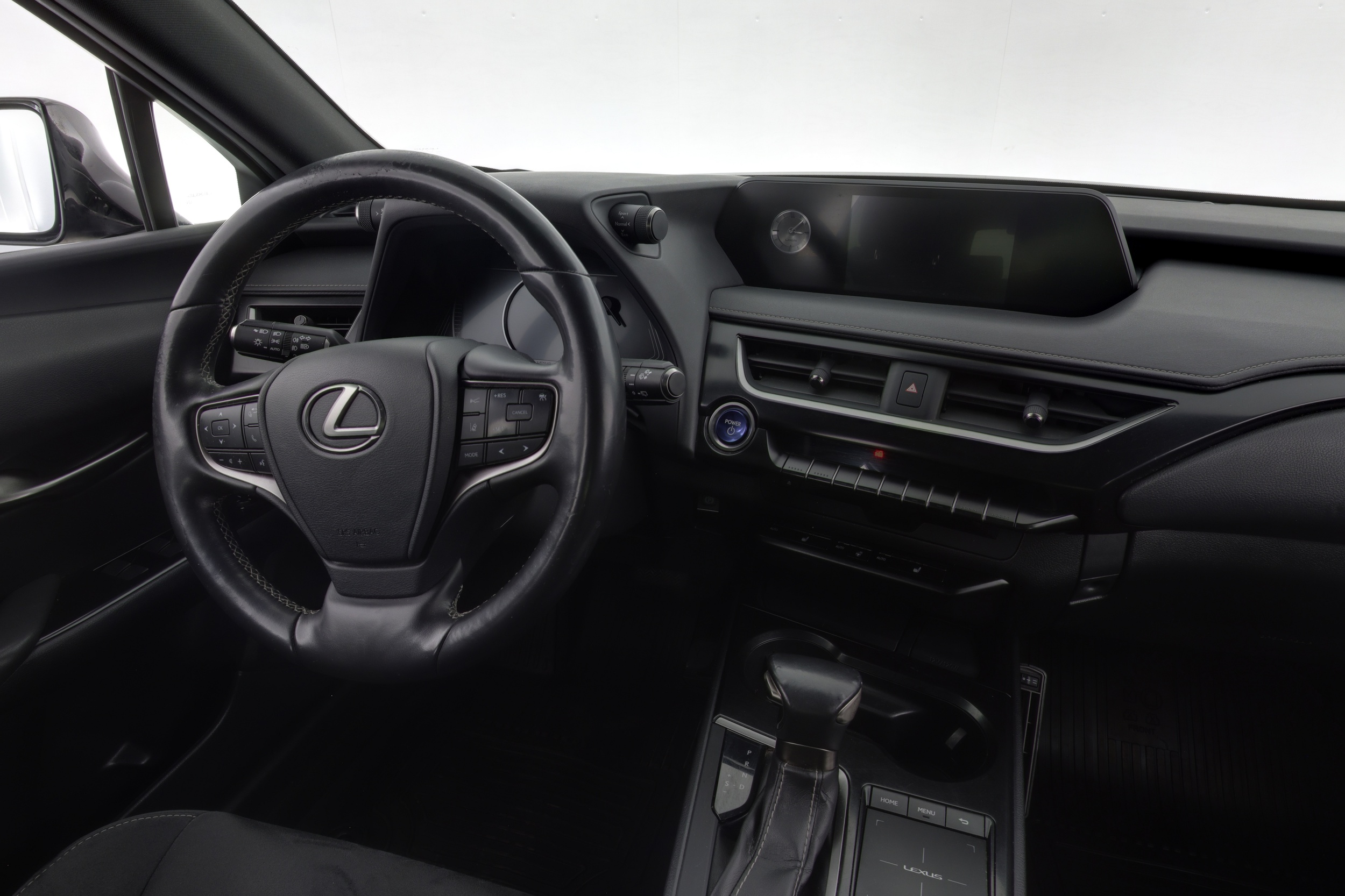 LEXUS UX 2019