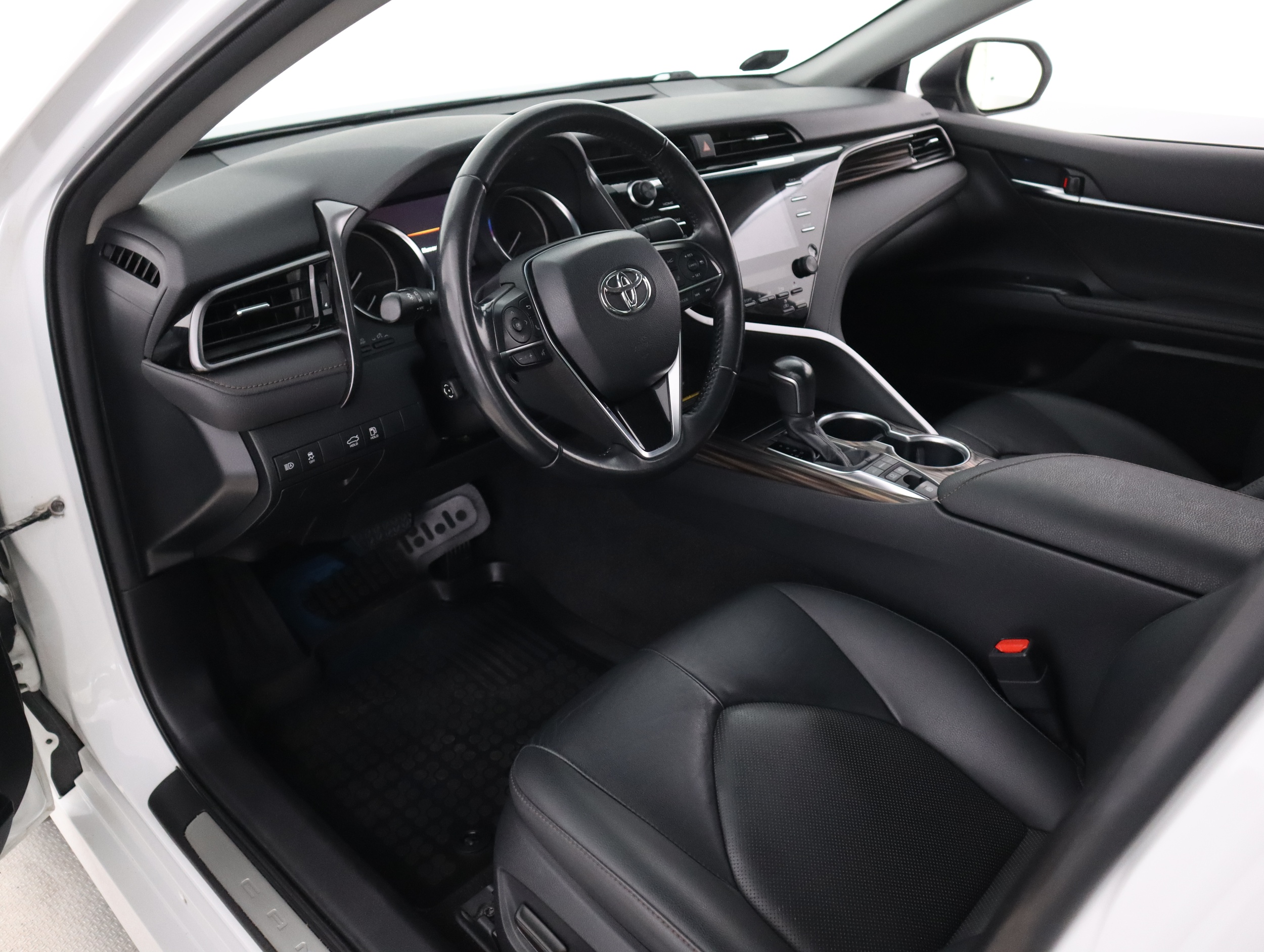 TOYOTA CAMRY 16