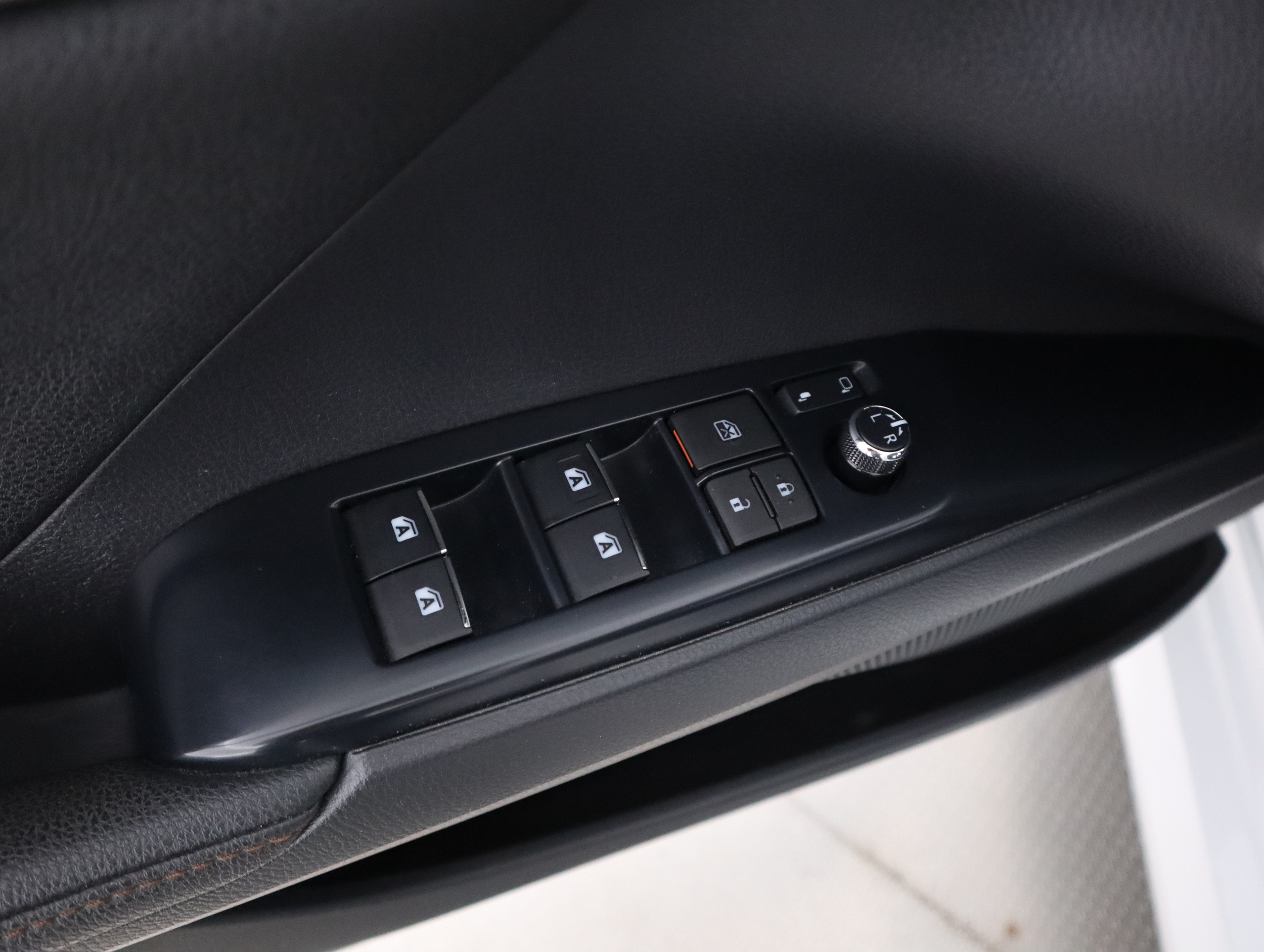 TOYOTA CAMRY 17