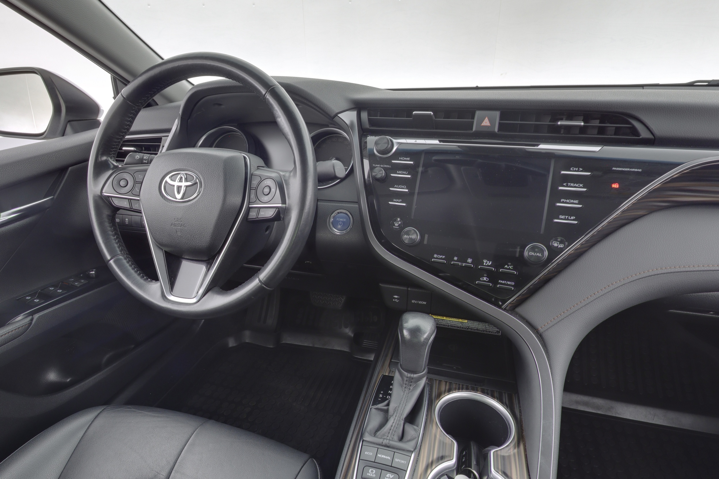 TOYOTA CAMRY 8