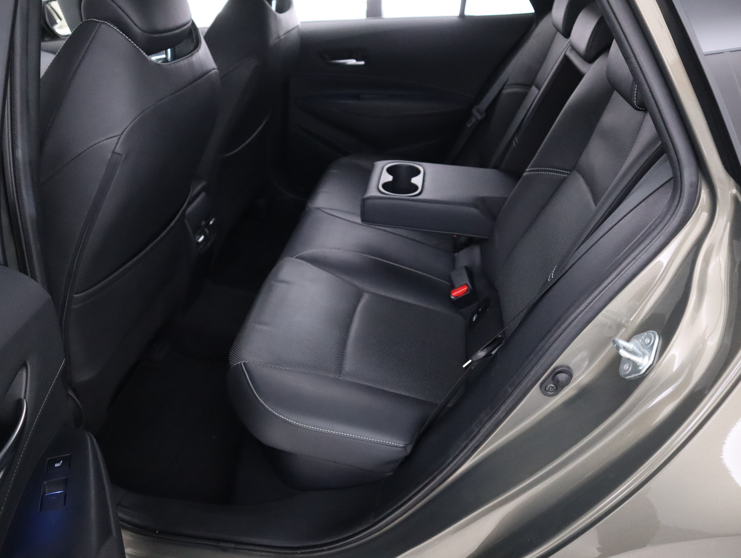 TOYOTA Corolla 16