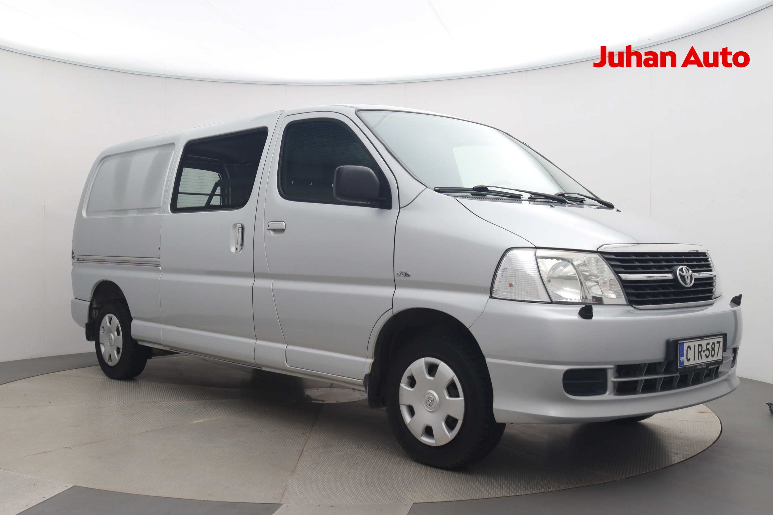 TOYOTA Hiace 2012