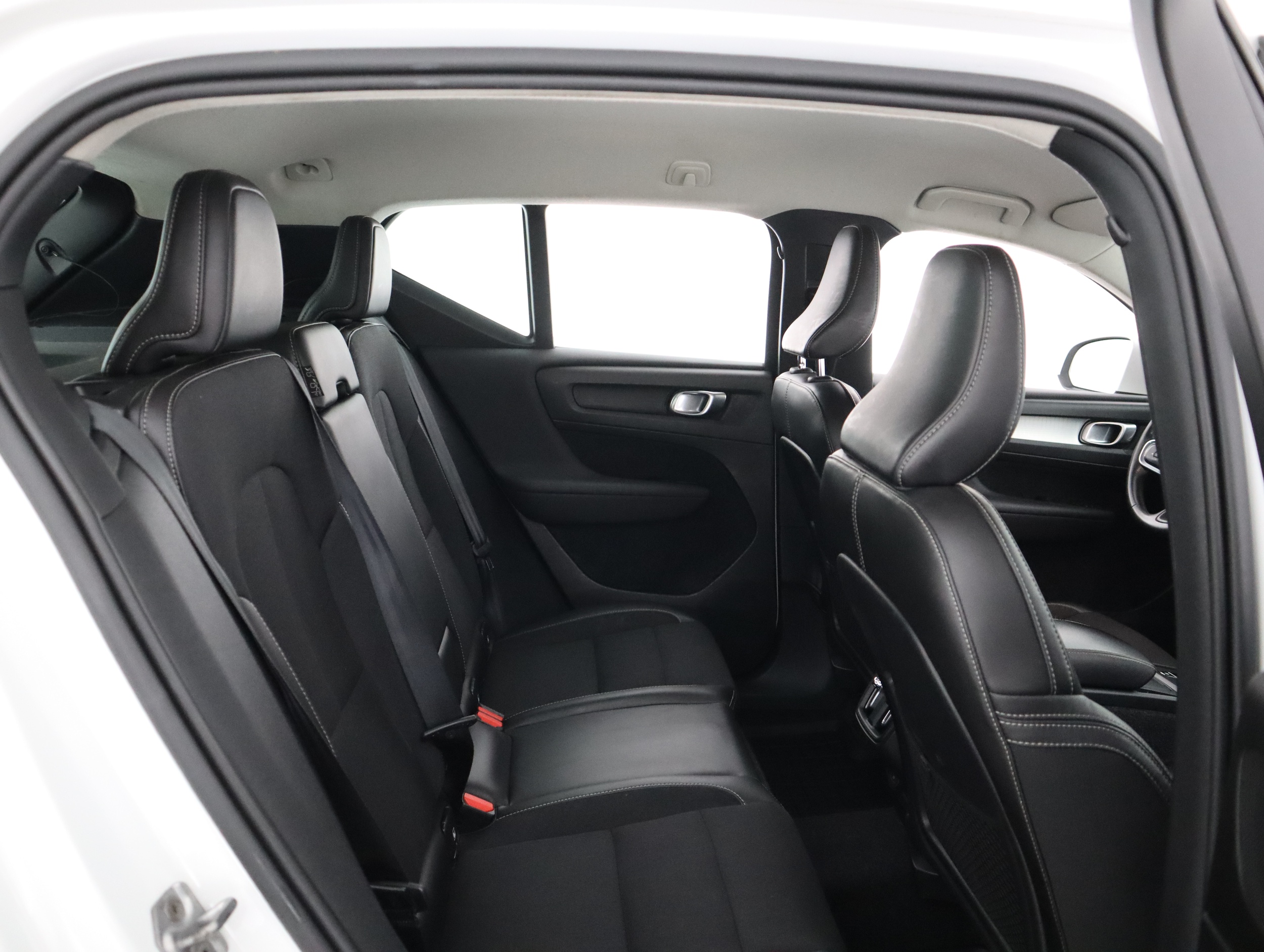 VOLVO XC40 2019