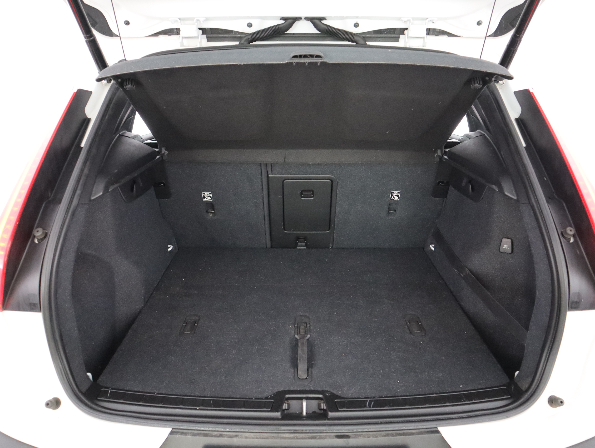 VOLVO XC40 2019