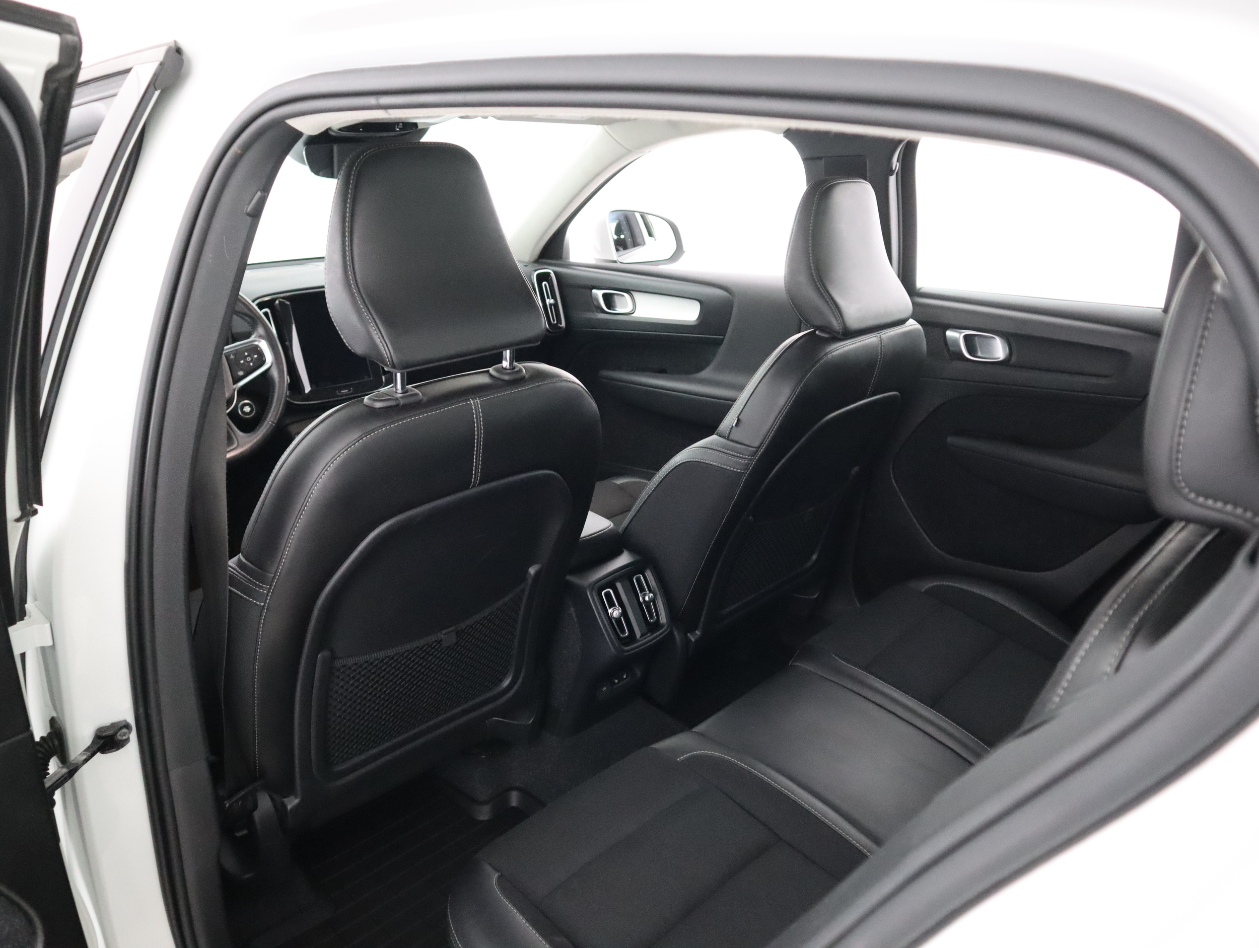 VOLVO XC40 2019