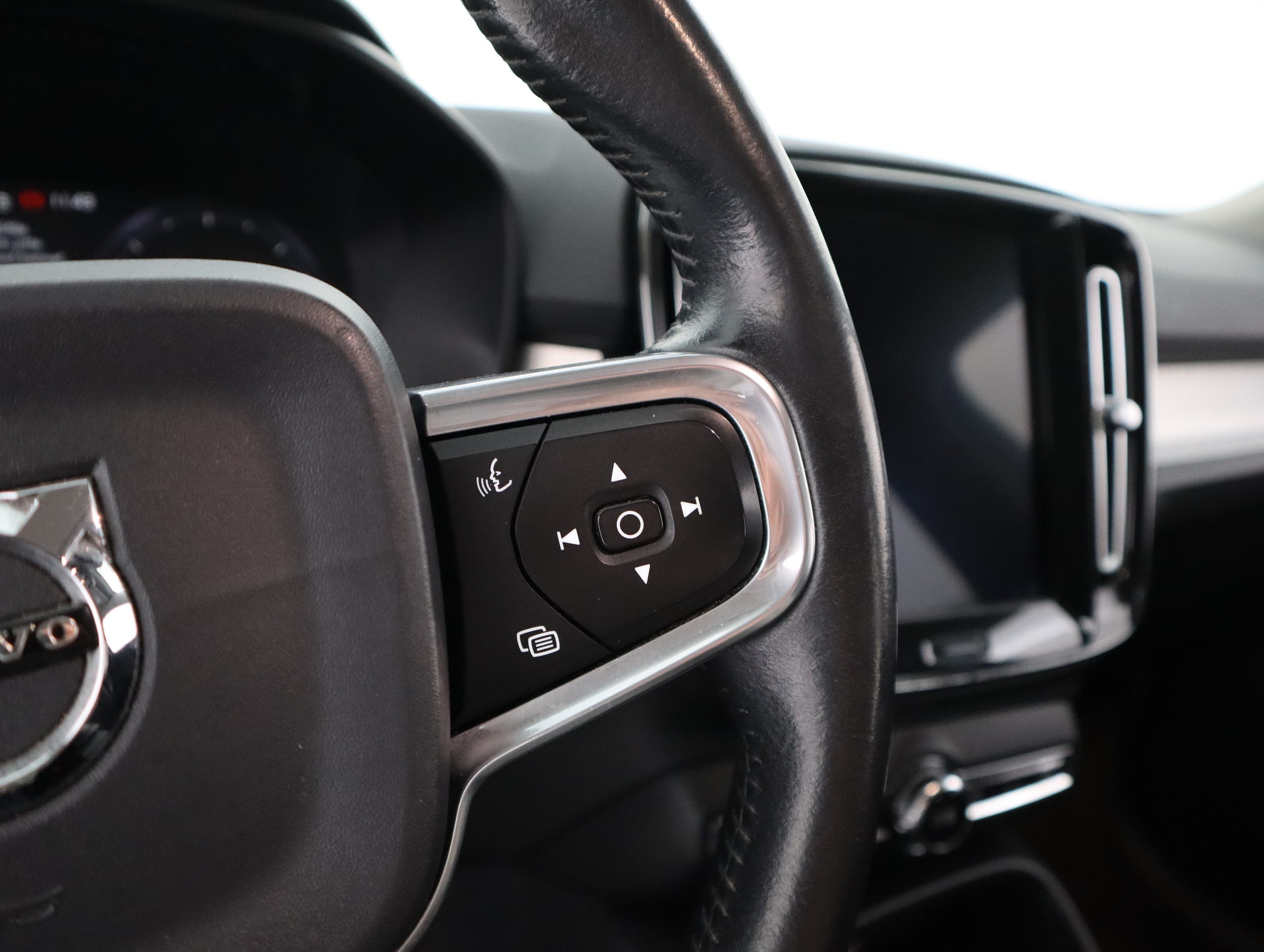 VOLVO XC40 2019