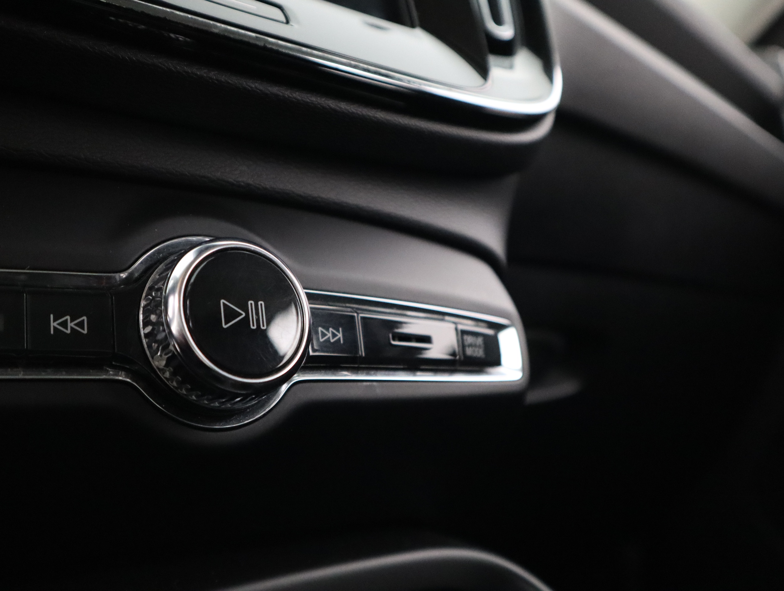 VOLVO XC40 2019