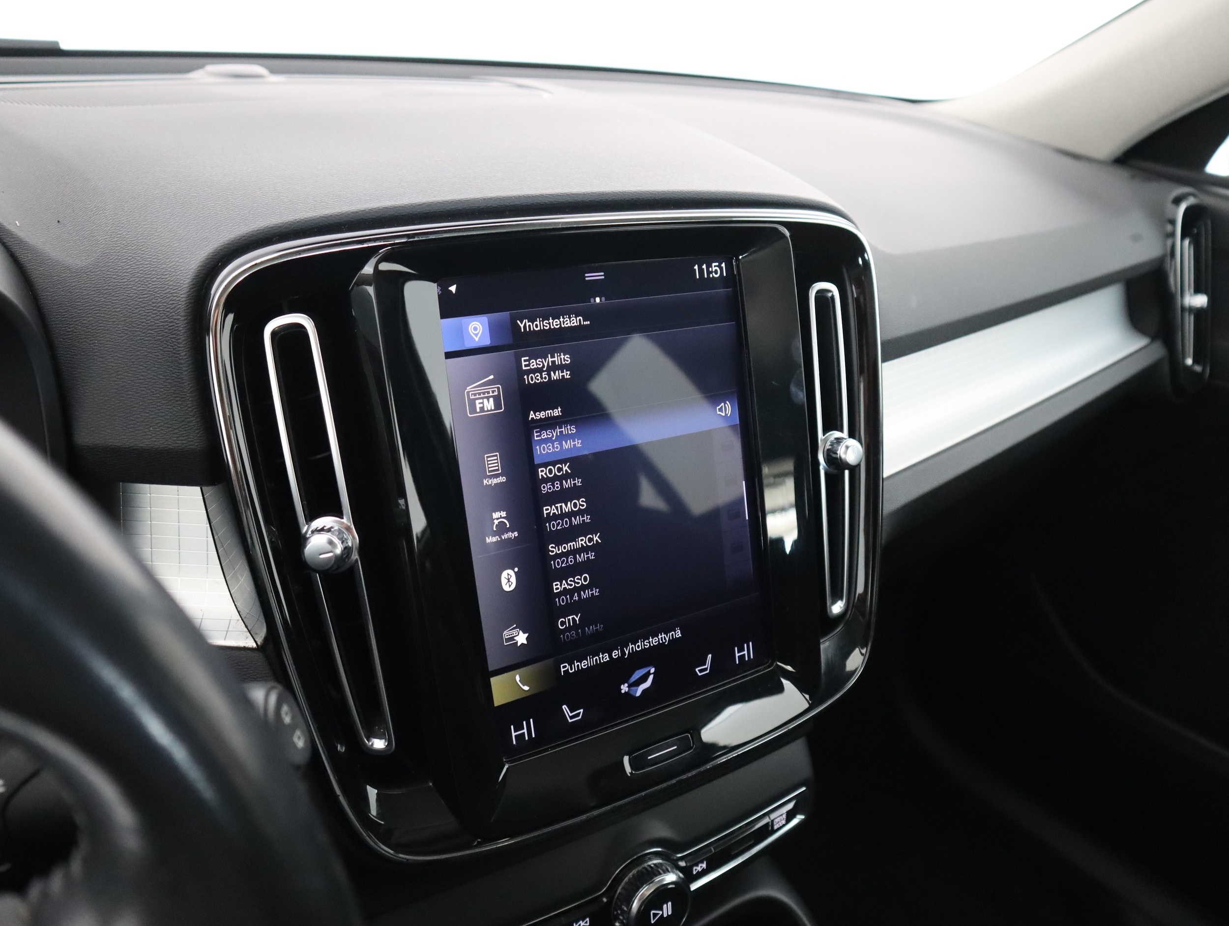 VOLVO XC40 2019