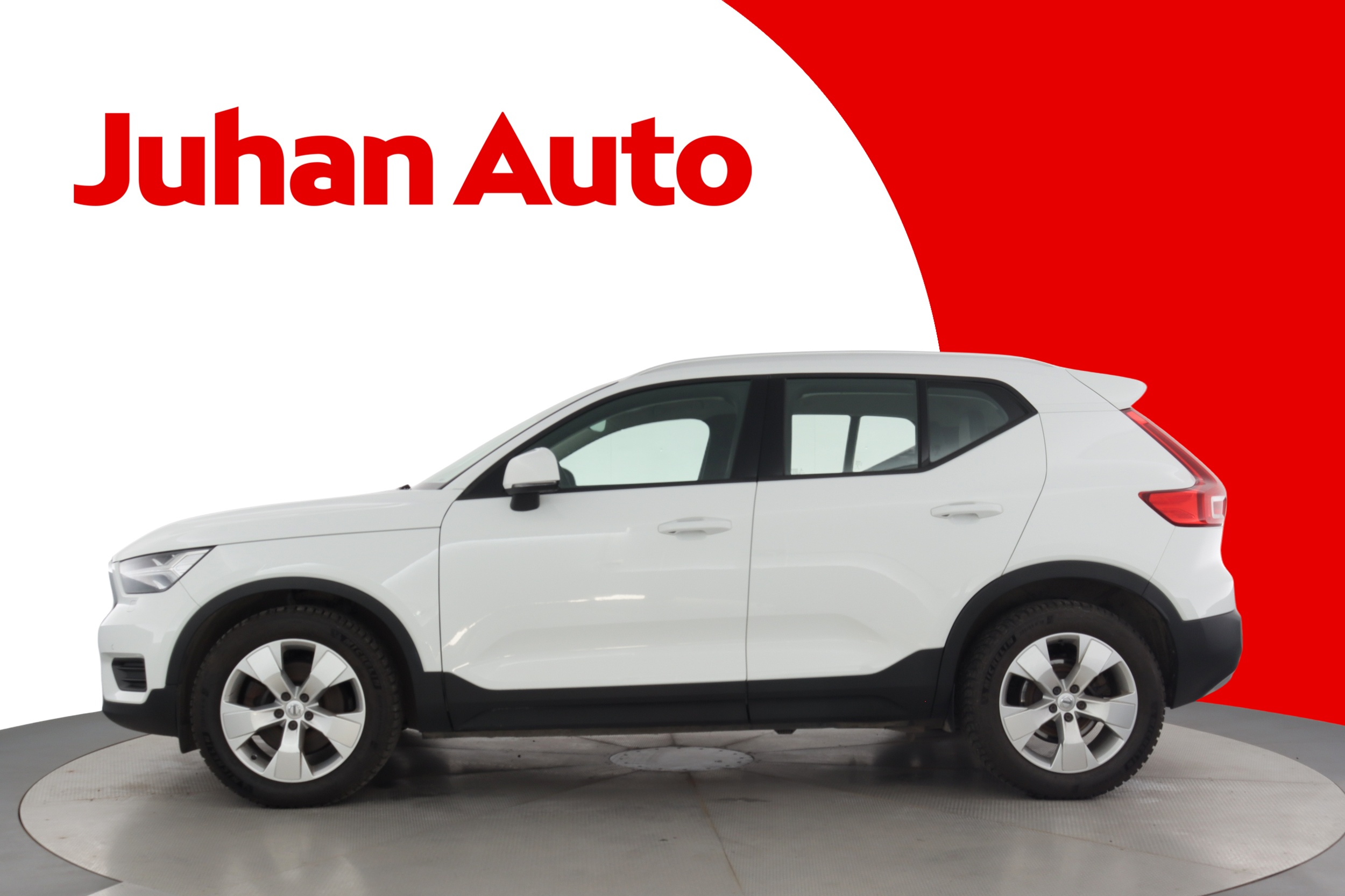 VOLVO XC40 2019