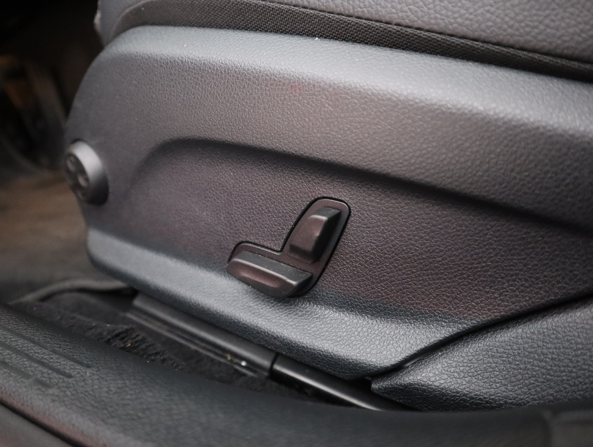 MERCEDES-BENZ C 2020