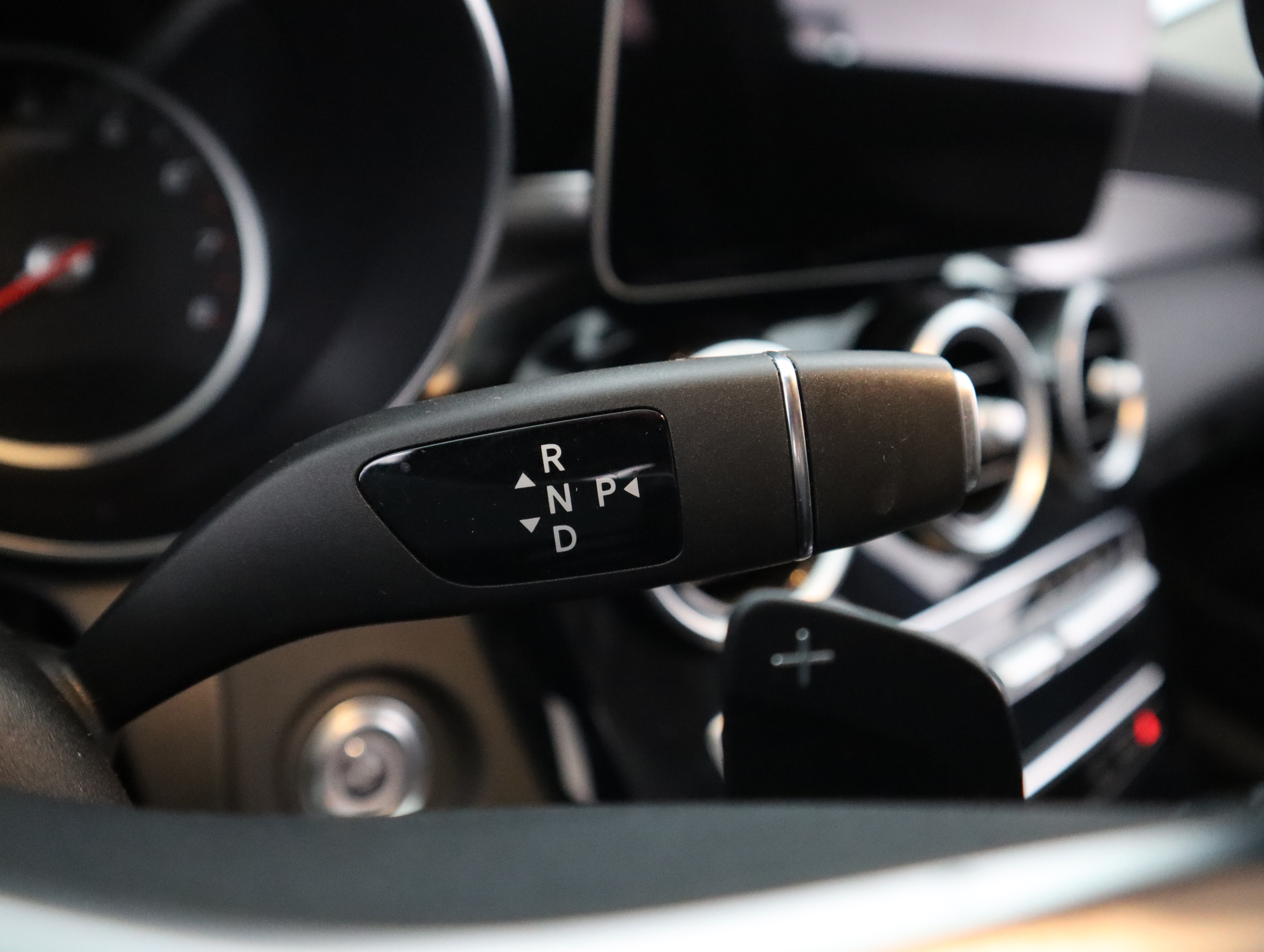 MERCEDES-BENZ C 2020