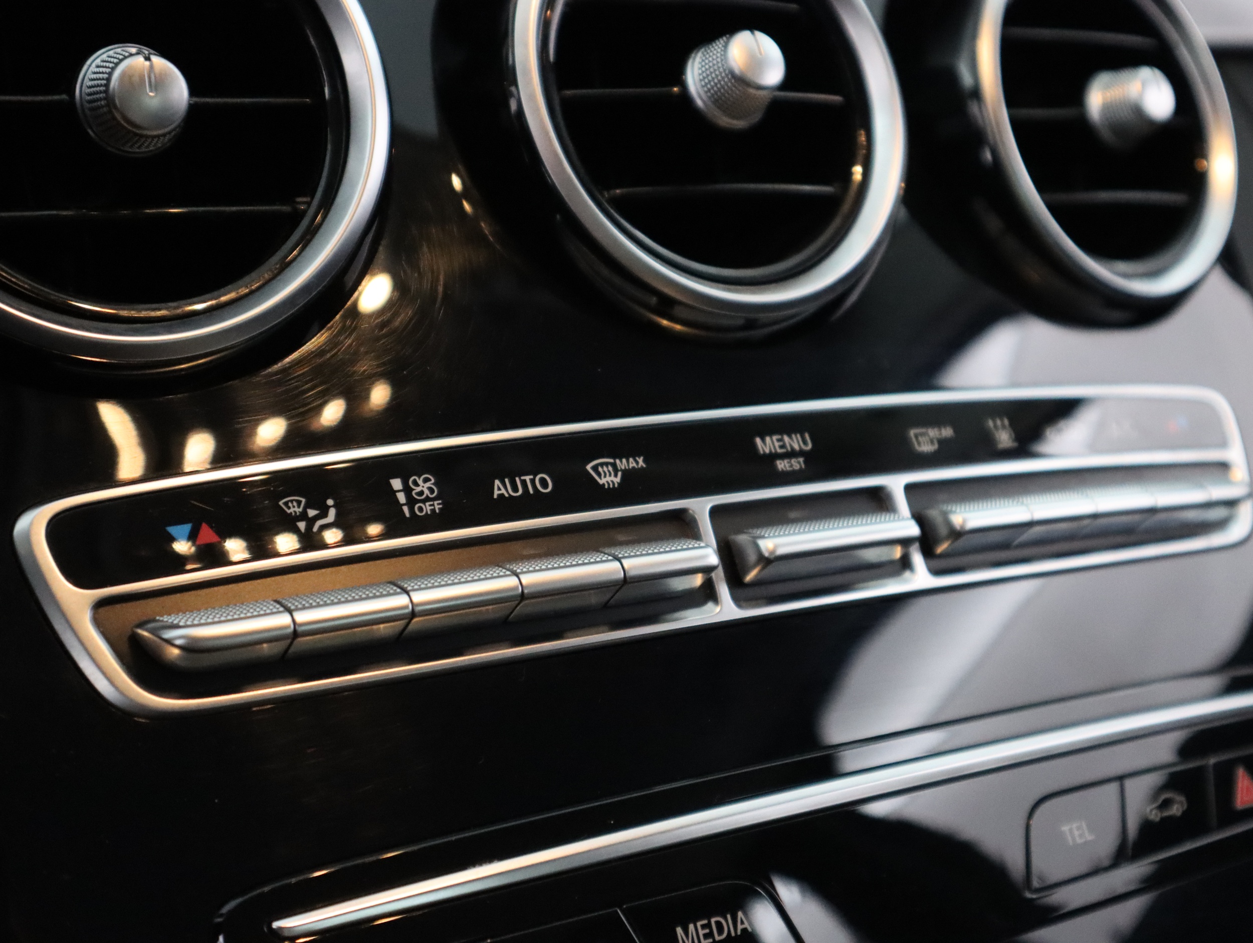 MERCEDES-BENZ C 2020