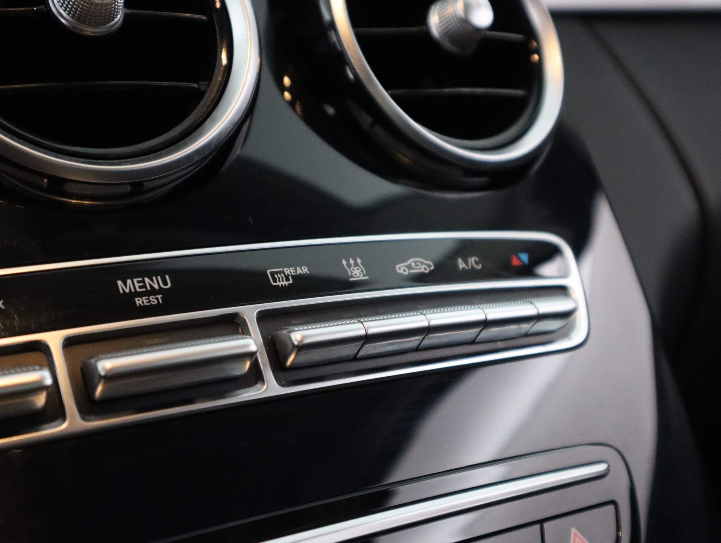 MERCEDES-BENZ C 2020