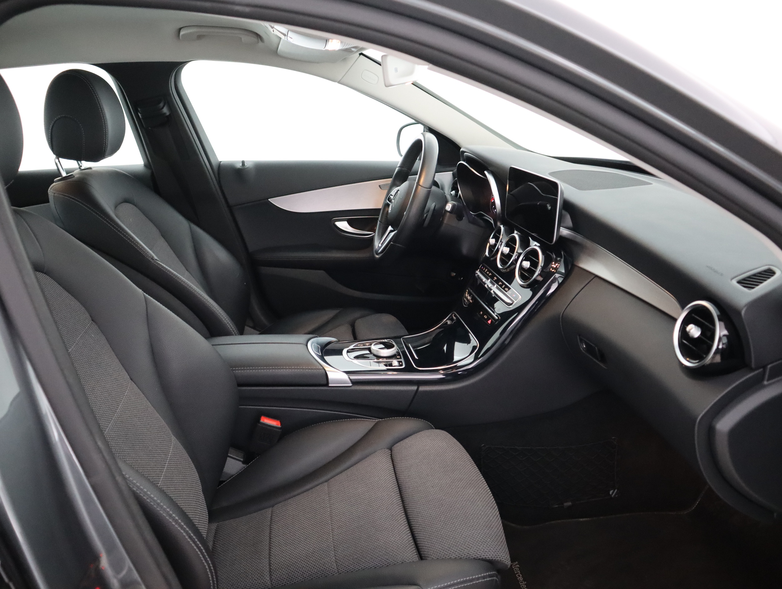 MERCEDES-BENZ C 2020