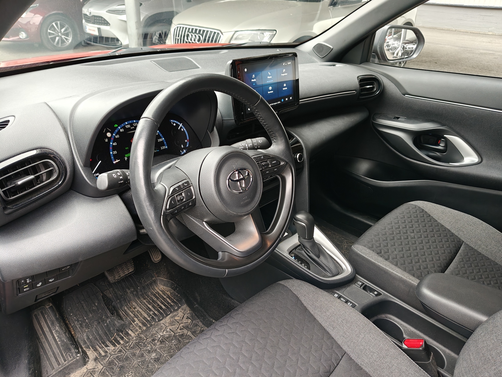 TOYOTA Yaris Cross 2023
