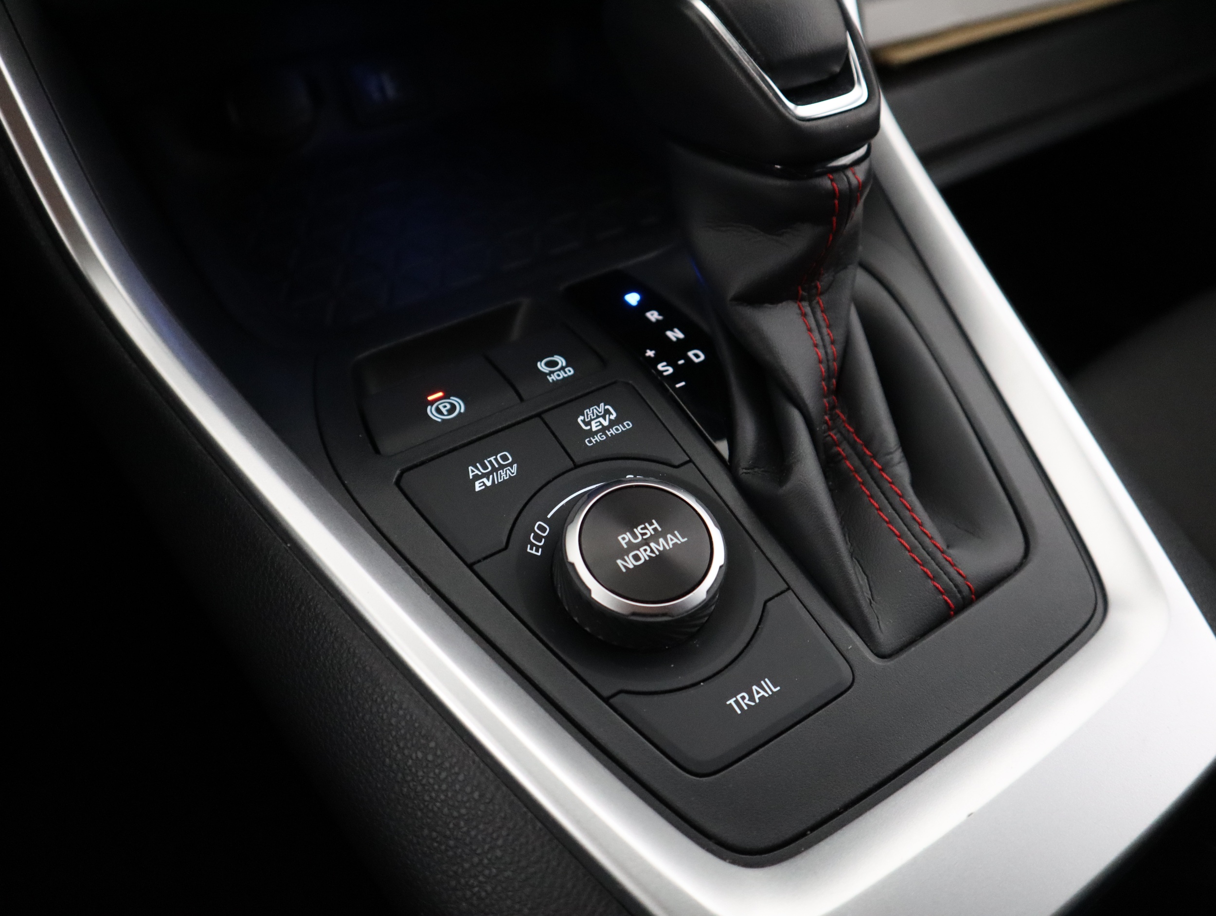 Toyota RAV4 Plug-in 2024