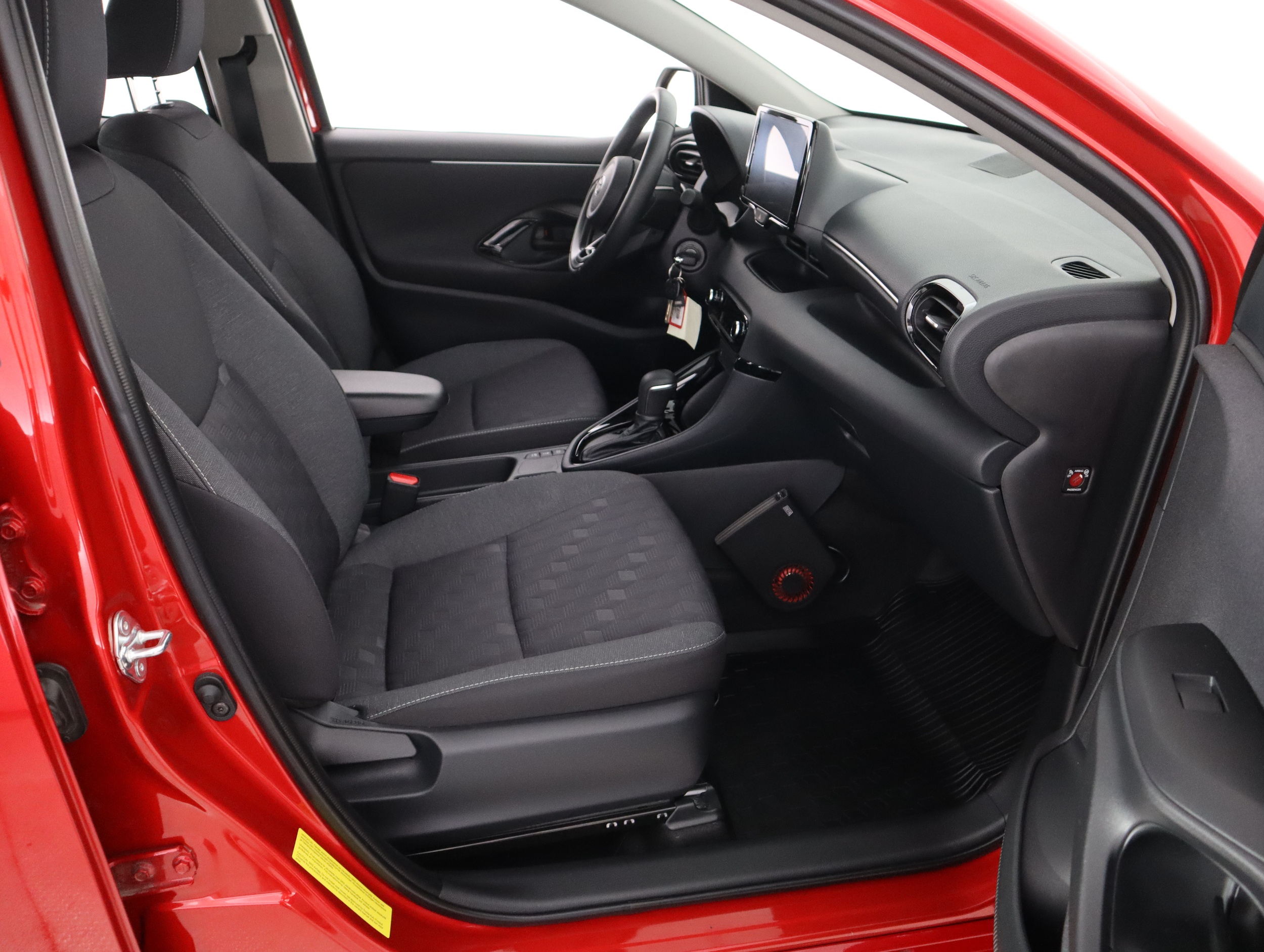 TOYOTA Yaris 2025