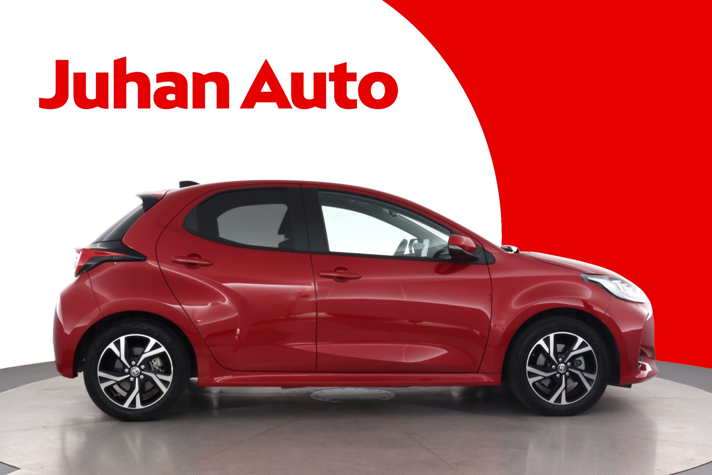 TOYOTA Yaris 2025
