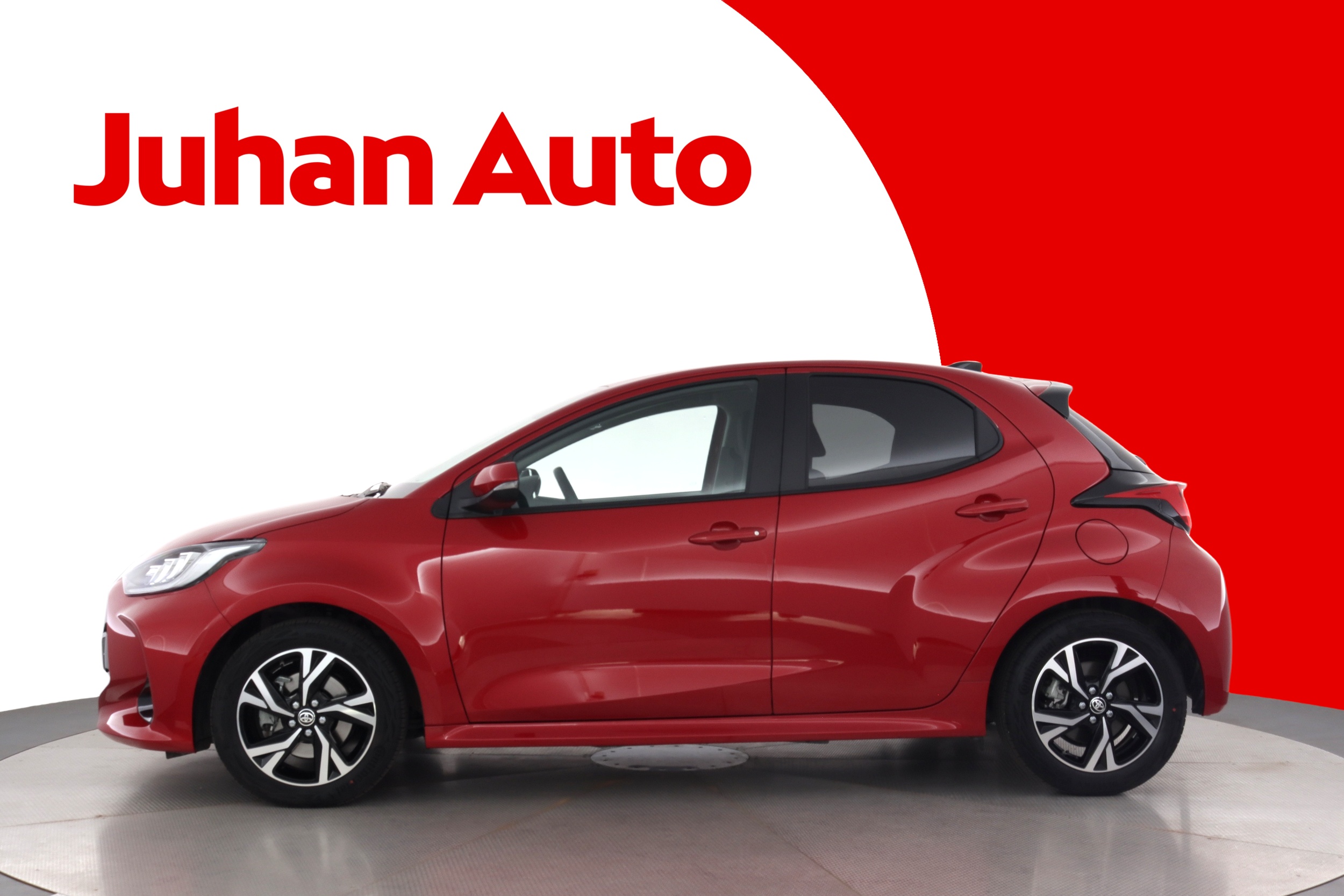 TOYOTA Yaris 2025
