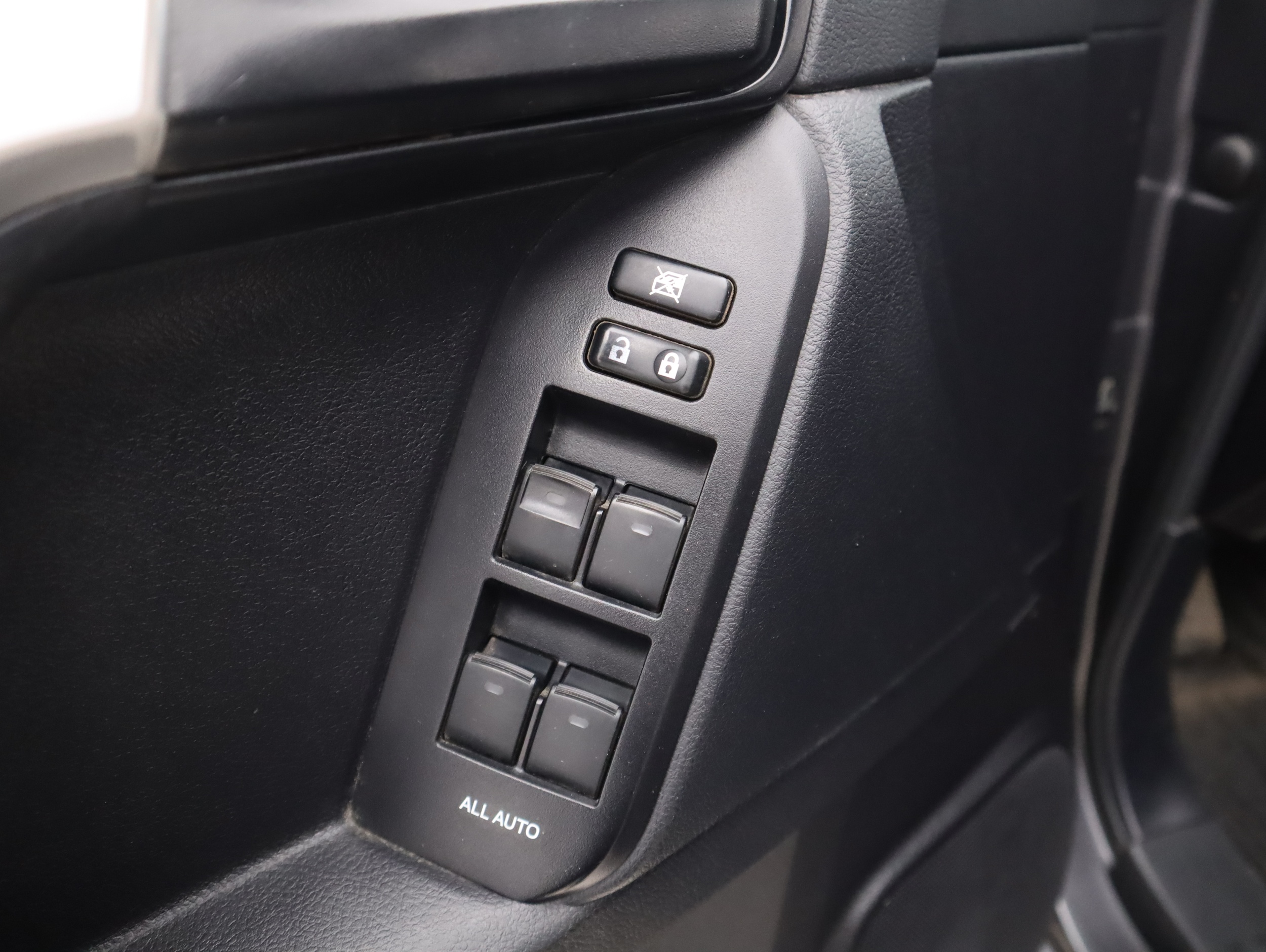 TOYOTA Land Cruiser 2015