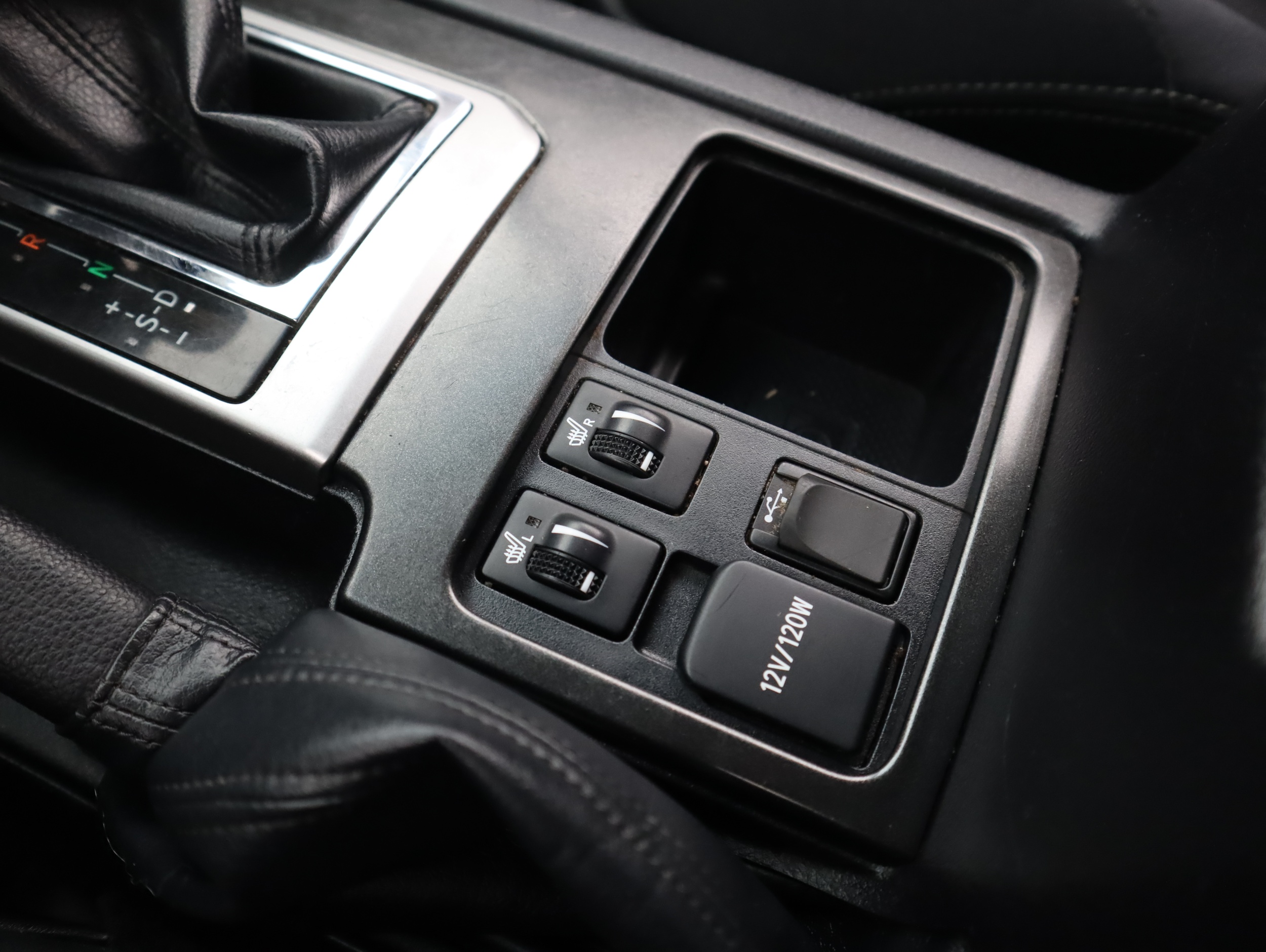 TOYOTA Land Cruiser 2015