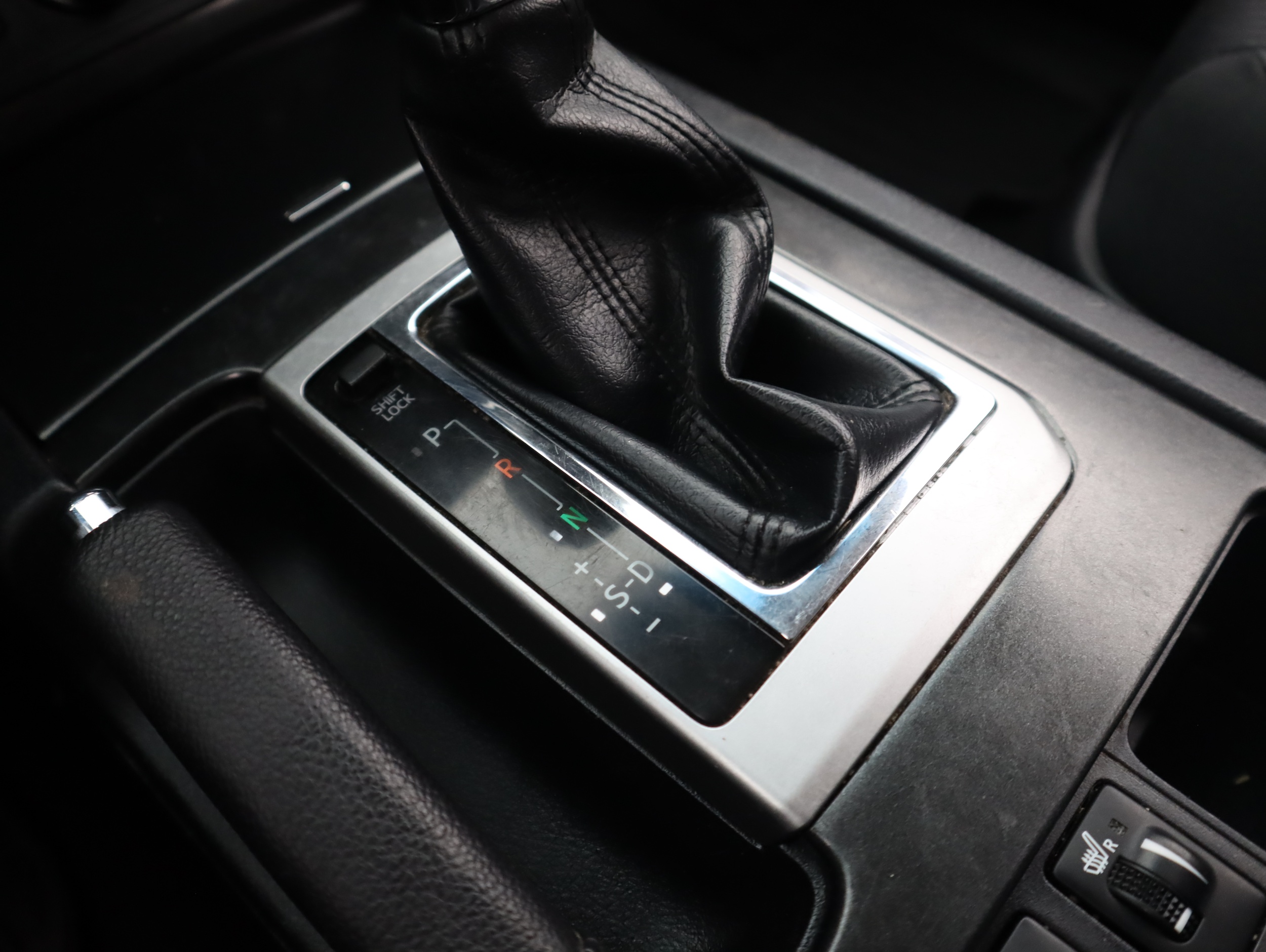 TOYOTA Land Cruiser 2015