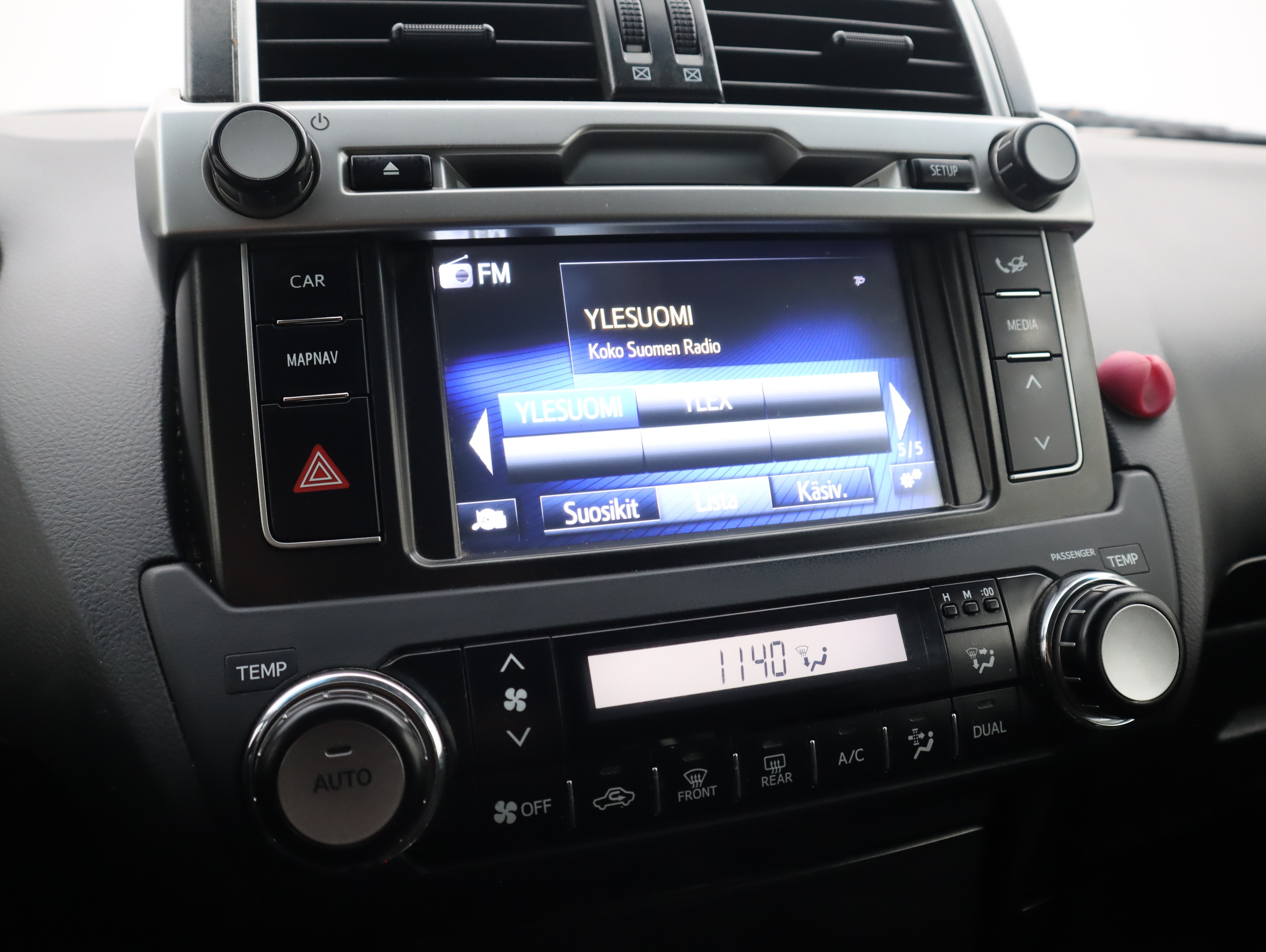 TOYOTA Land Cruiser 2015