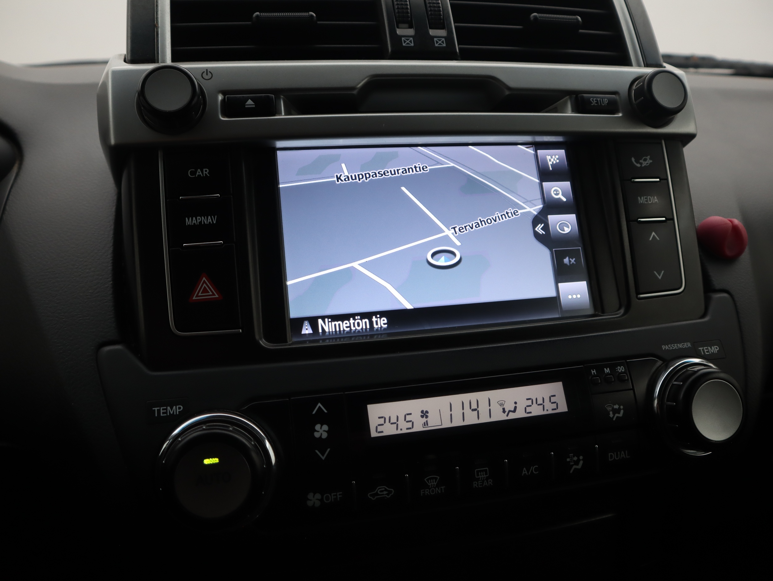 TOYOTA Land Cruiser 2015