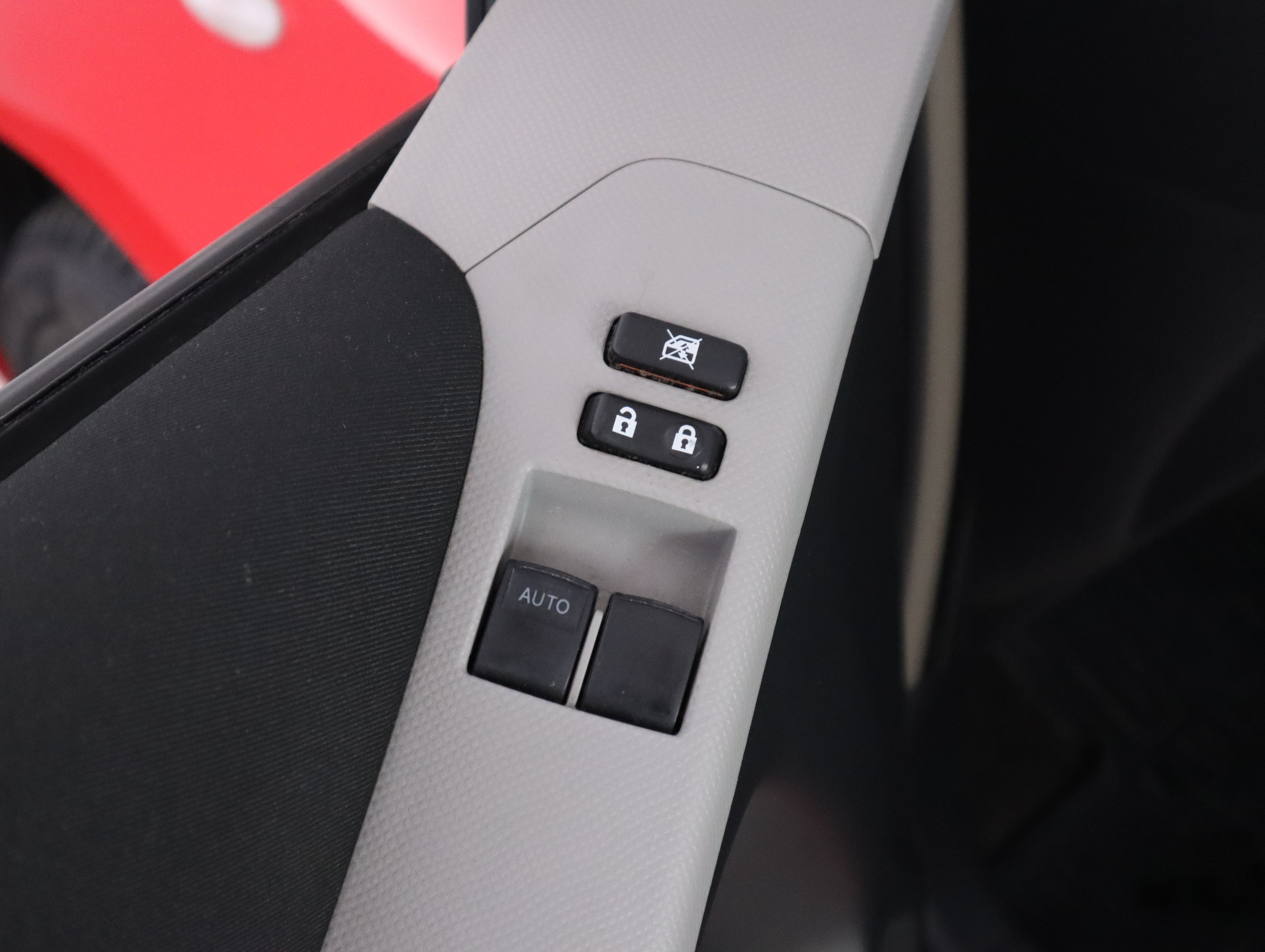 TOYOTA Yaris 2010