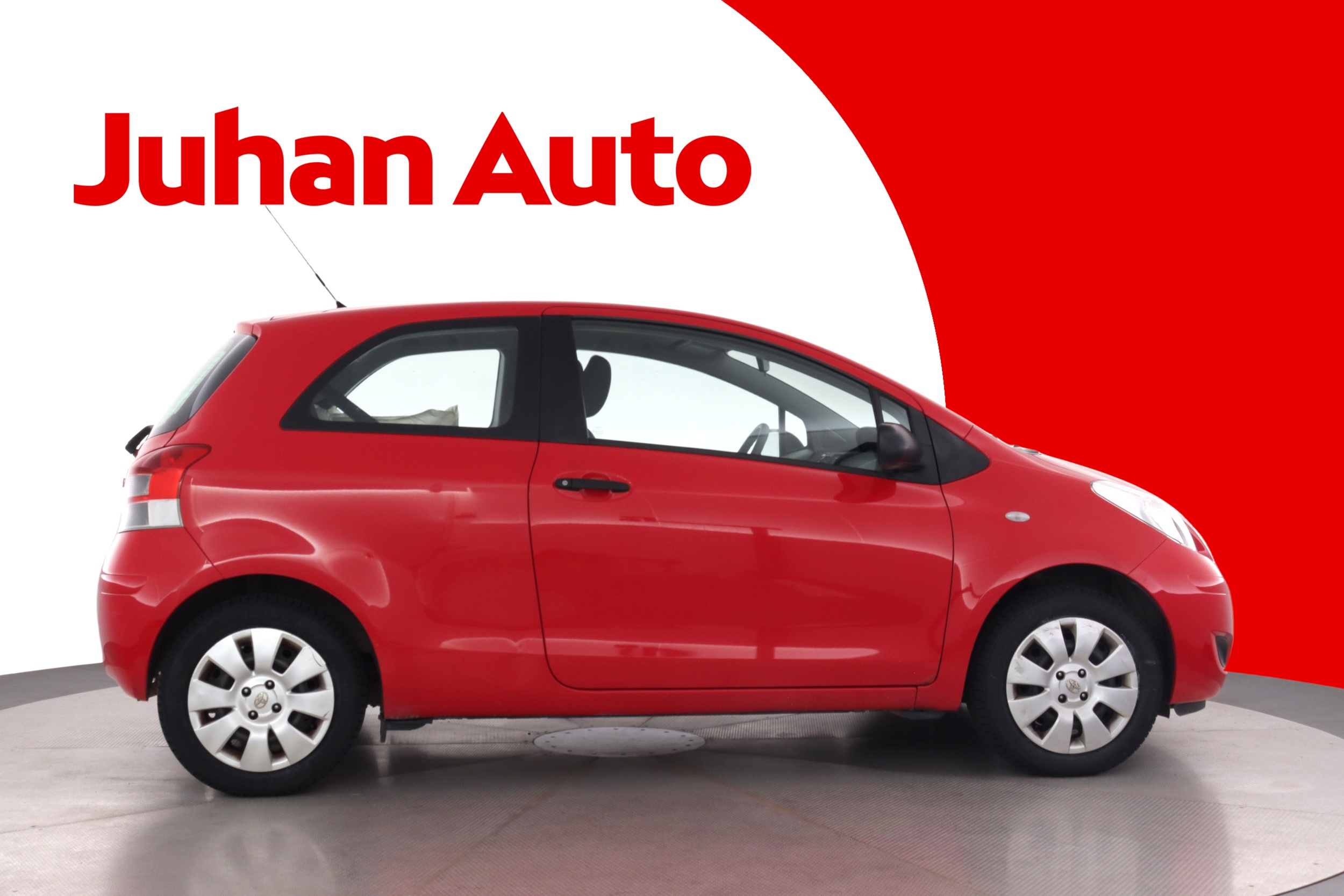 TOYOTA Yaris 2010