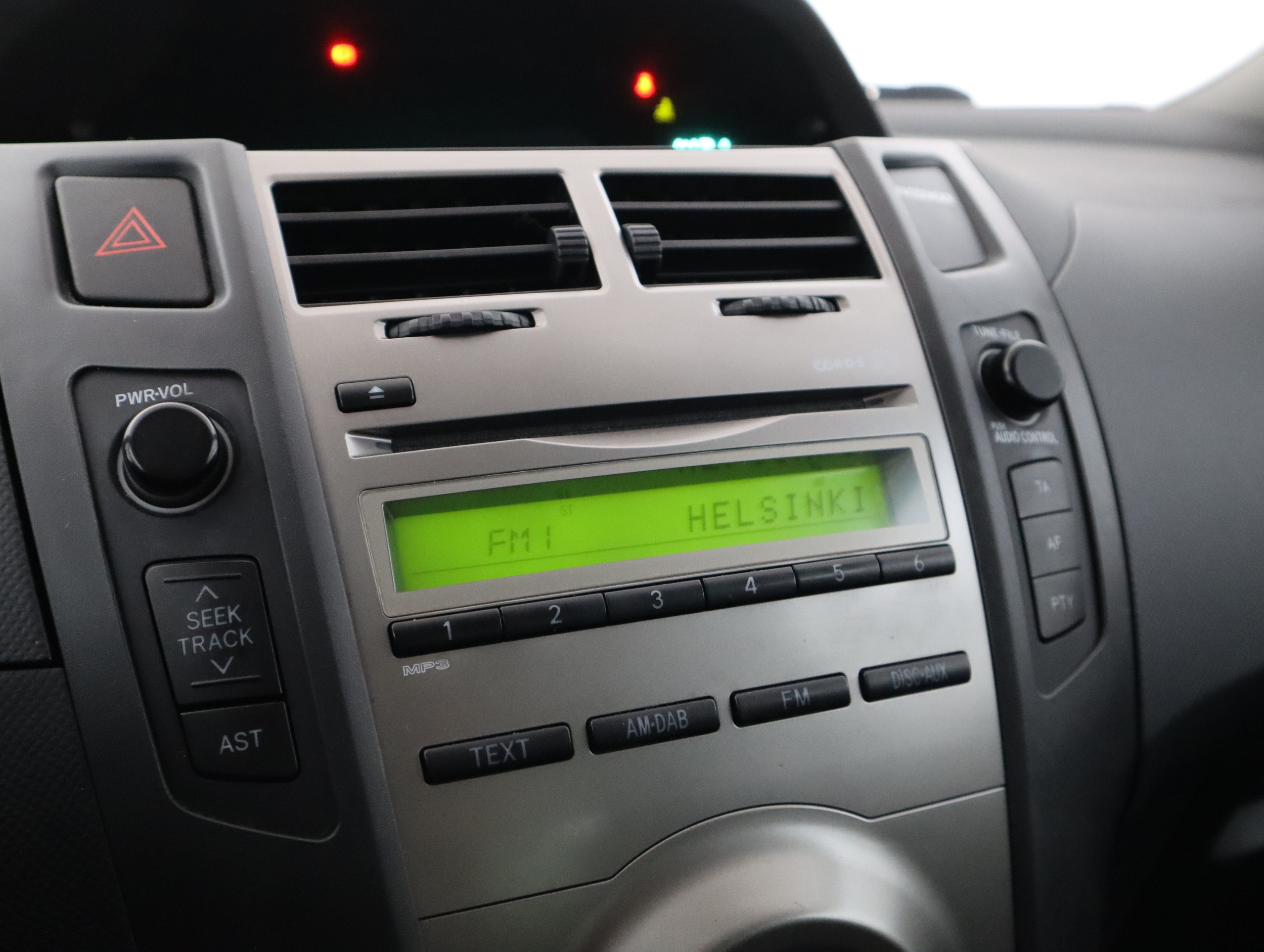 TOYOTA Yaris 2010