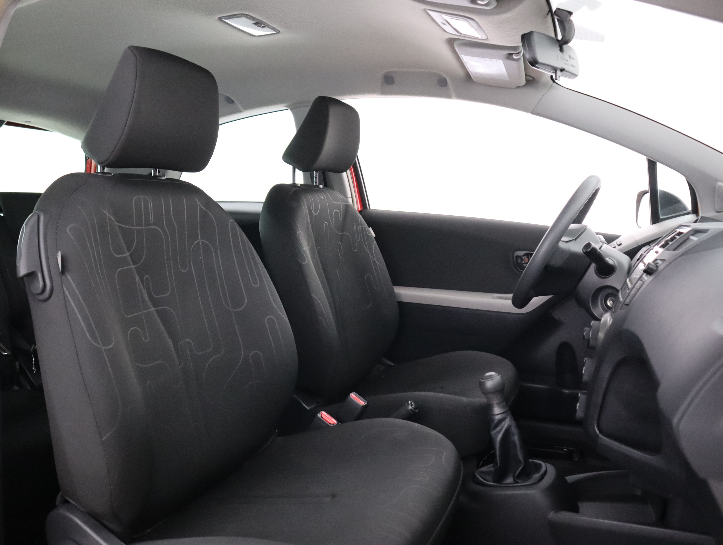 TOYOTA Yaris 2010