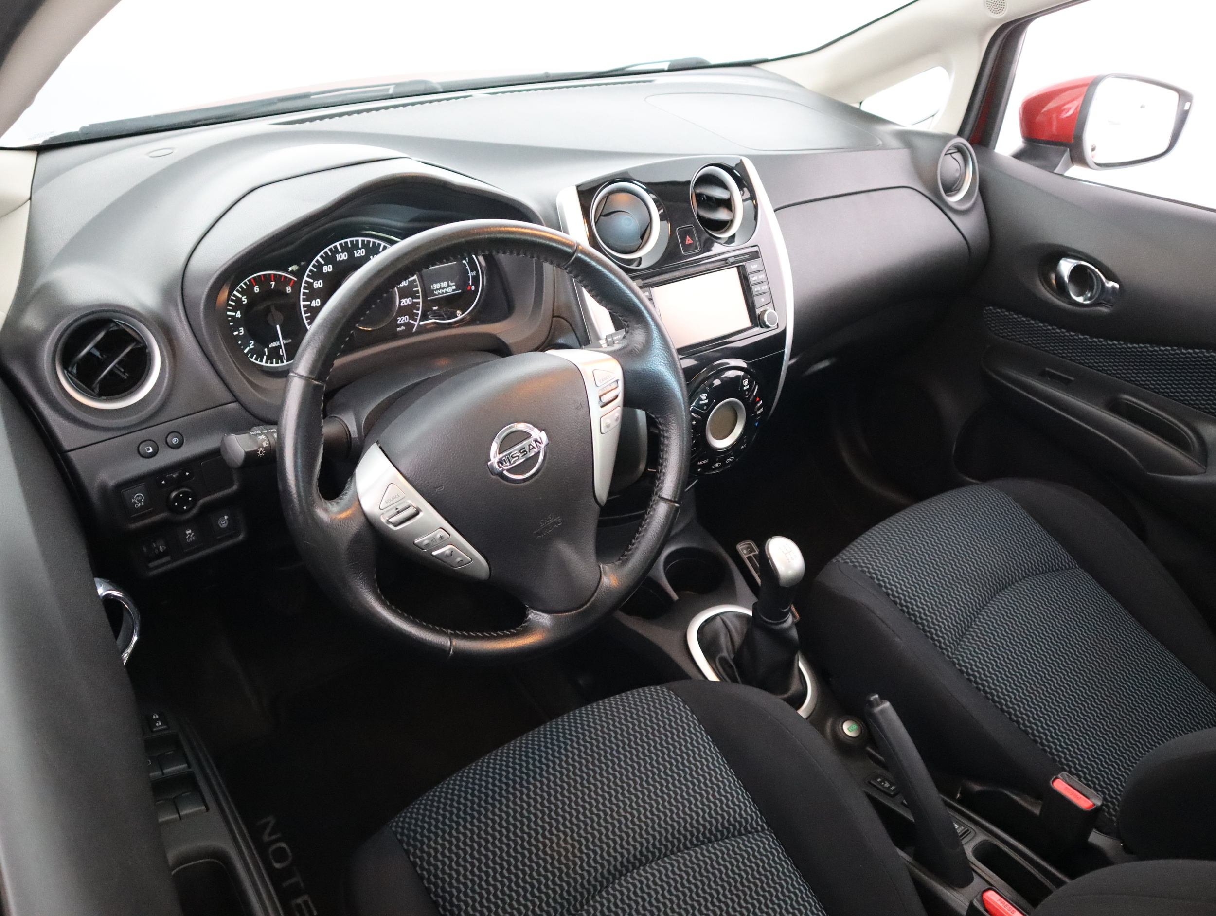 NISSAN NOTE 2015